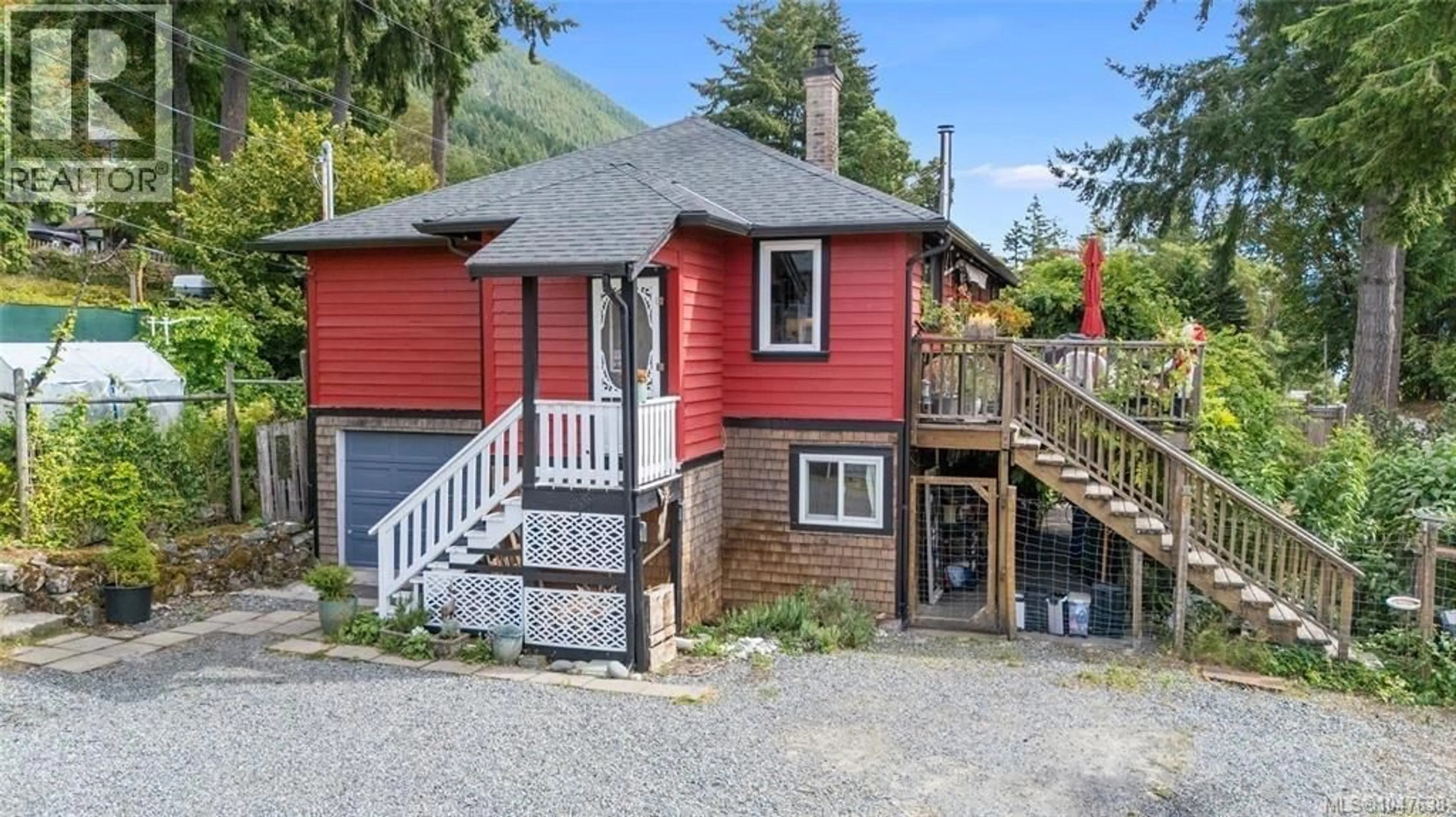 A pic from outside/outdoor area/front of a property/back of a property/a pic from drone, street for 10664 CEDAR DRIVE, Youbou British Columbia V0R3E1