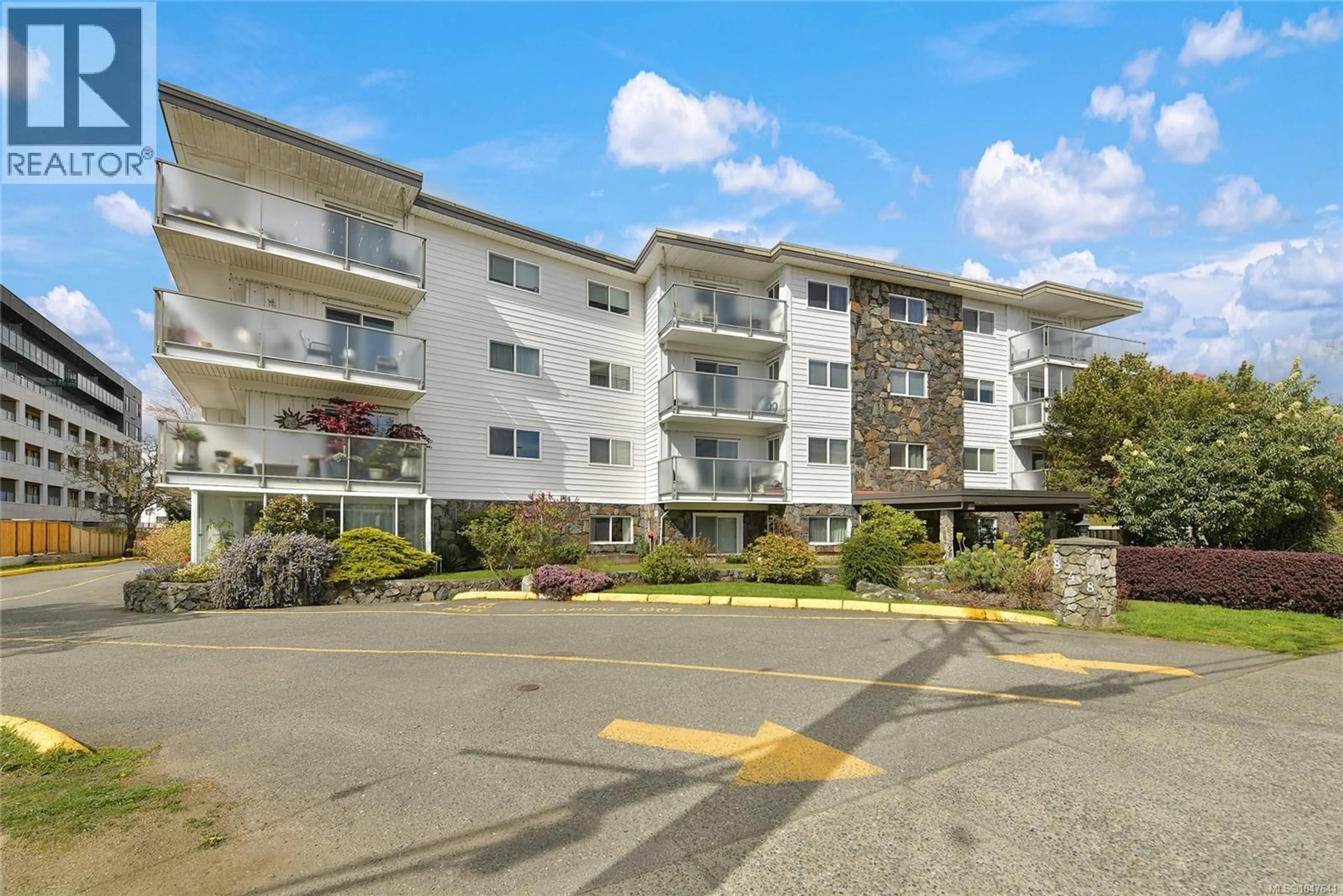 Patio, unknown for 214 - 848 ESQUIMALT ROAD, Esquimalt British Columbia V9A6W9