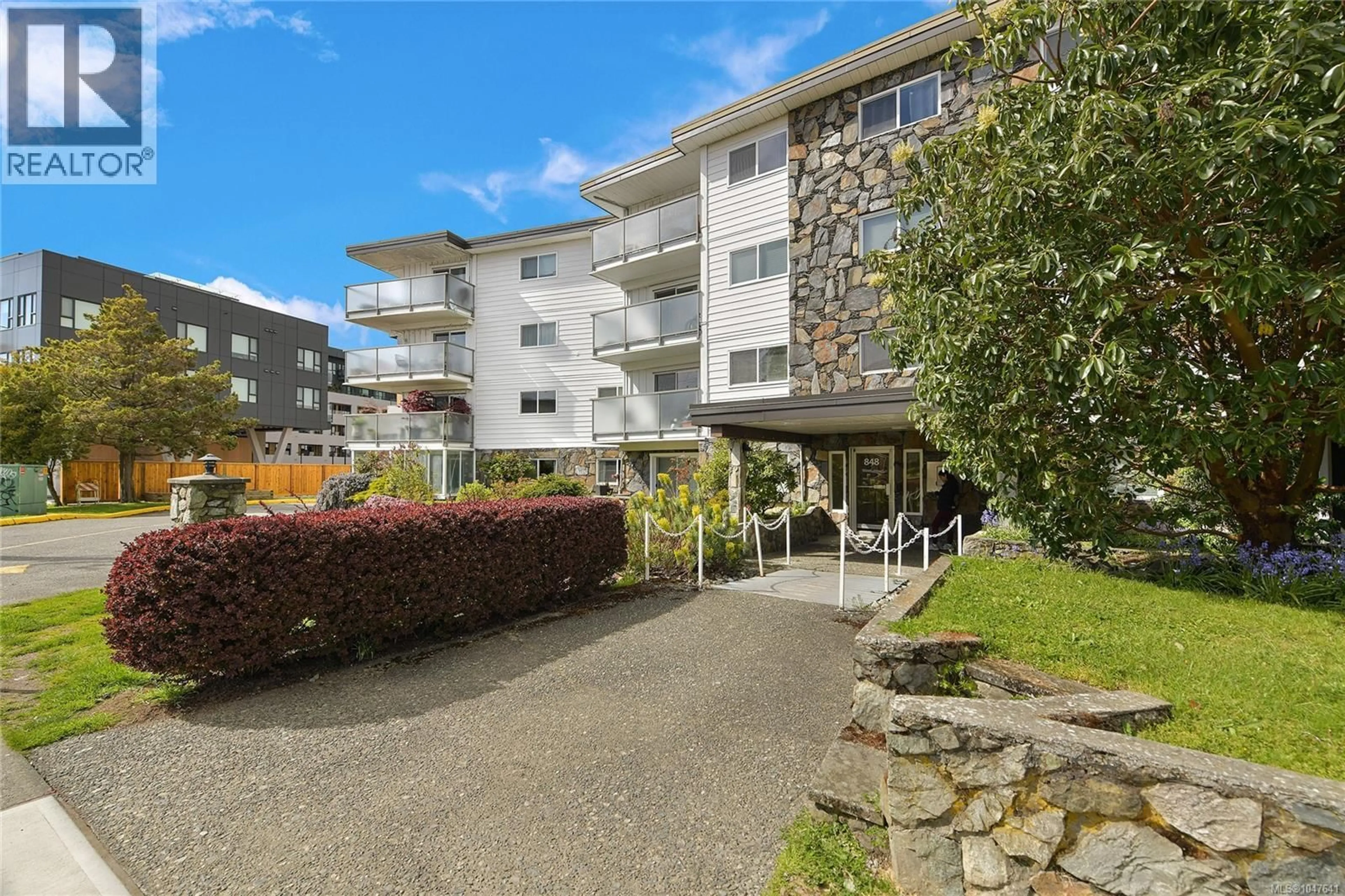 Patio, unknown for 214 - 848 ESQUIMALT ROAD, Esquimalt British Columbia V9A6W9