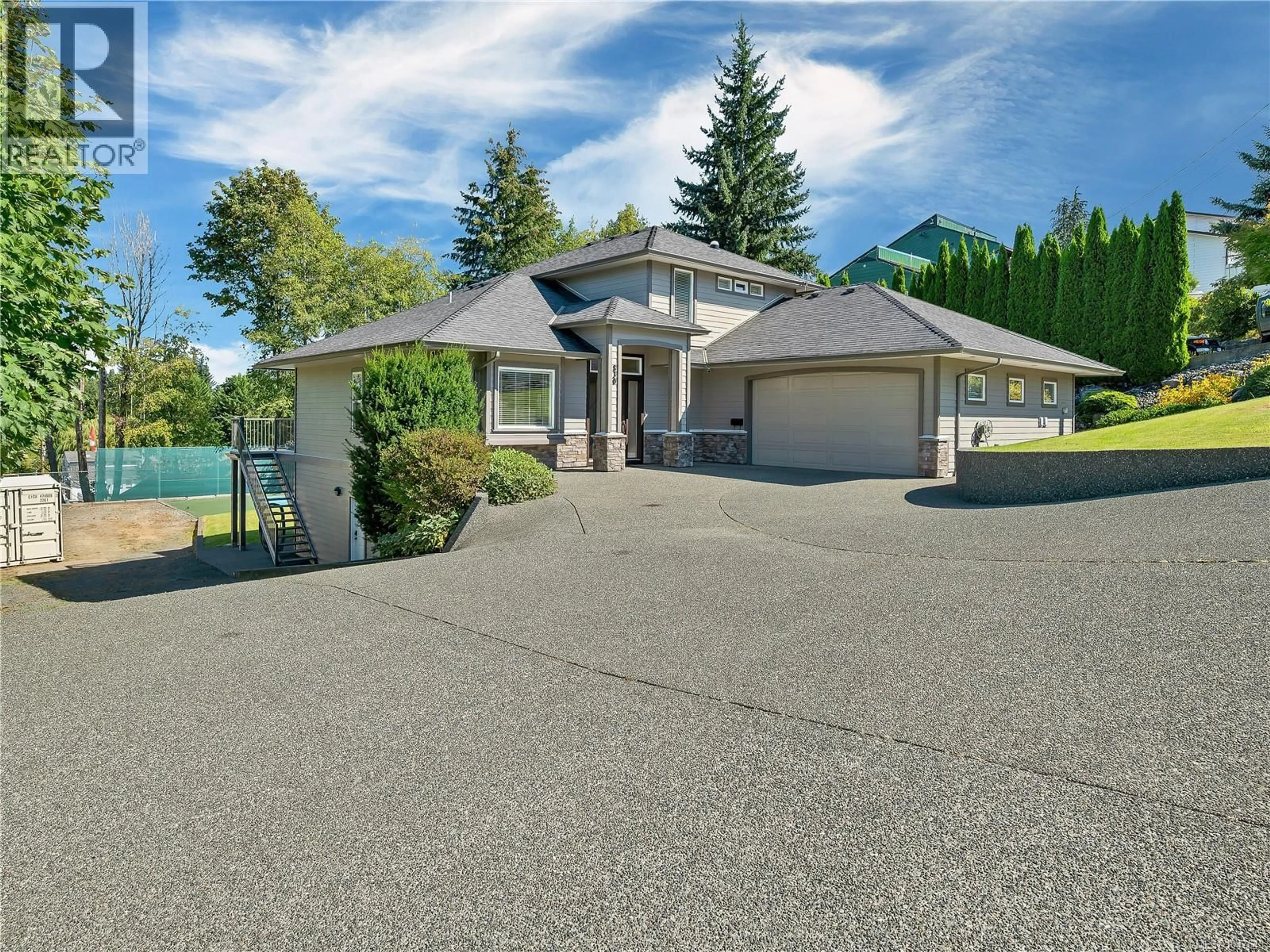 A pic from outside/outdoor area/front of a property/back of a property/a pic from drone, water/lake/river/ocean view for 830 PINECREST ROAD, Campbell River British Columbia V9W3P3
