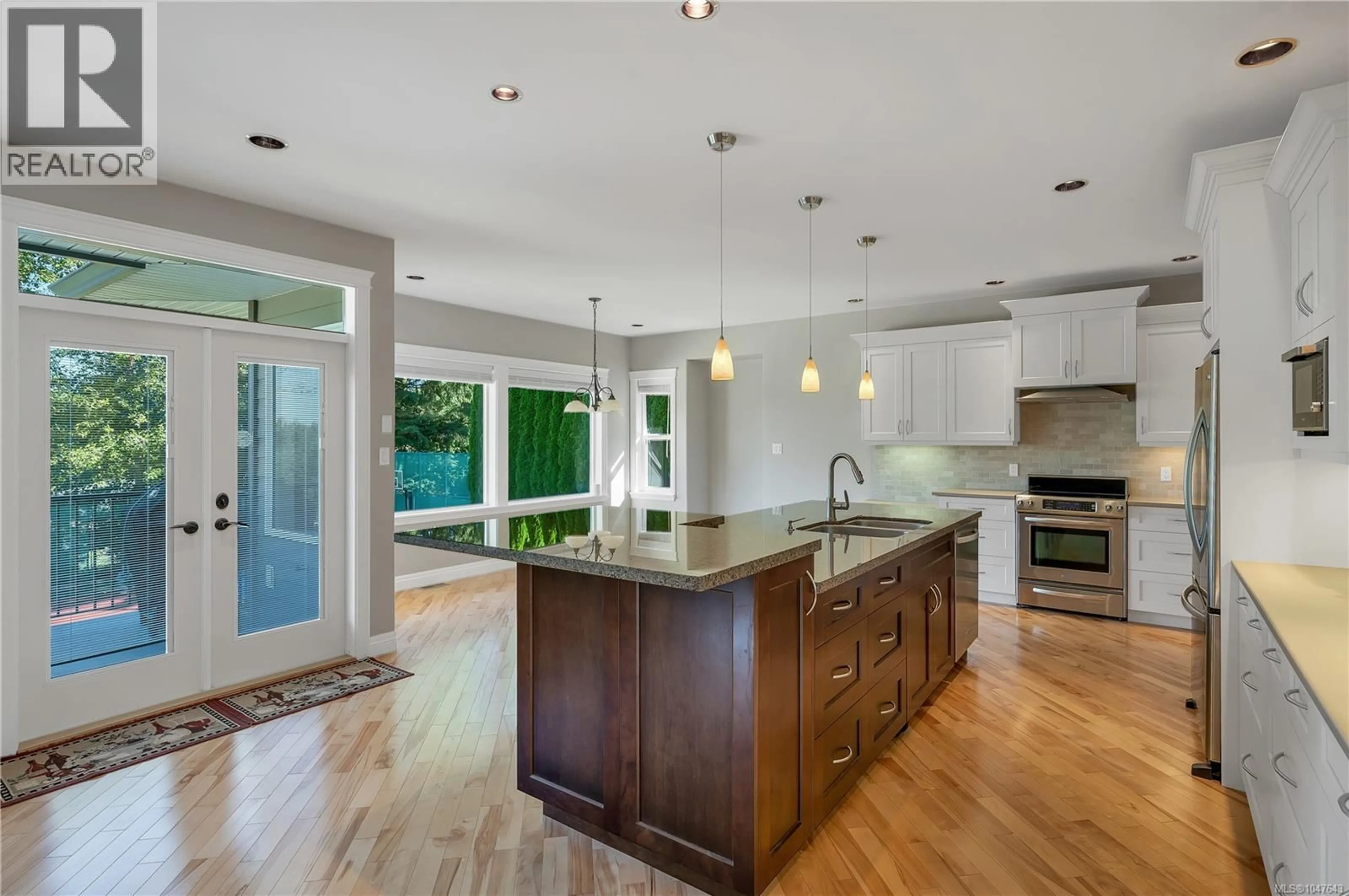 Open concept kitchen, unknown for 830 PINECREST ROAD, Campbell River British Columbia V9W3P3