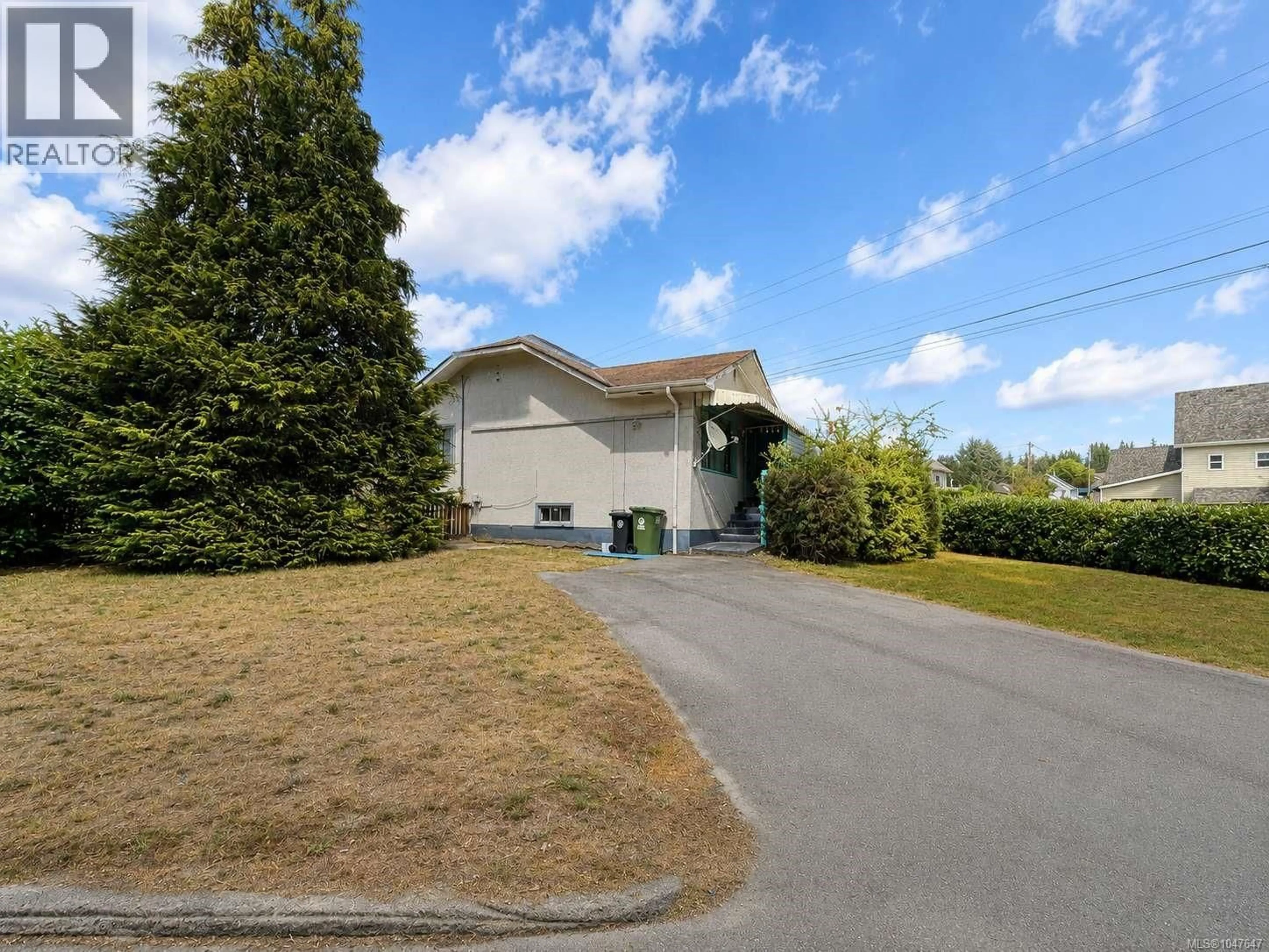A pic from outside/outdoor area/front of a property/back of a property/a pic from drone, street for 4311 NORTH PARK DRIVE, Port Alberni British Columbia V9Y3J1