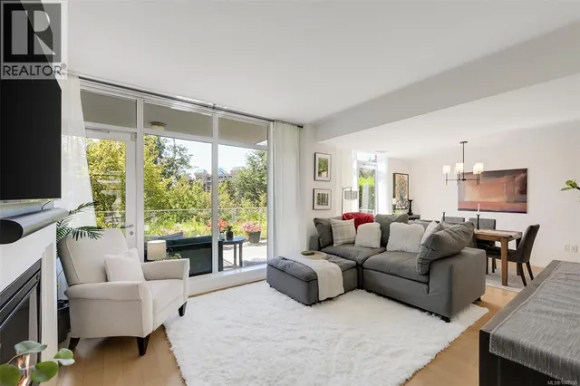 TH5 - 100 SAGHALIE AVENUE, Victoria 5