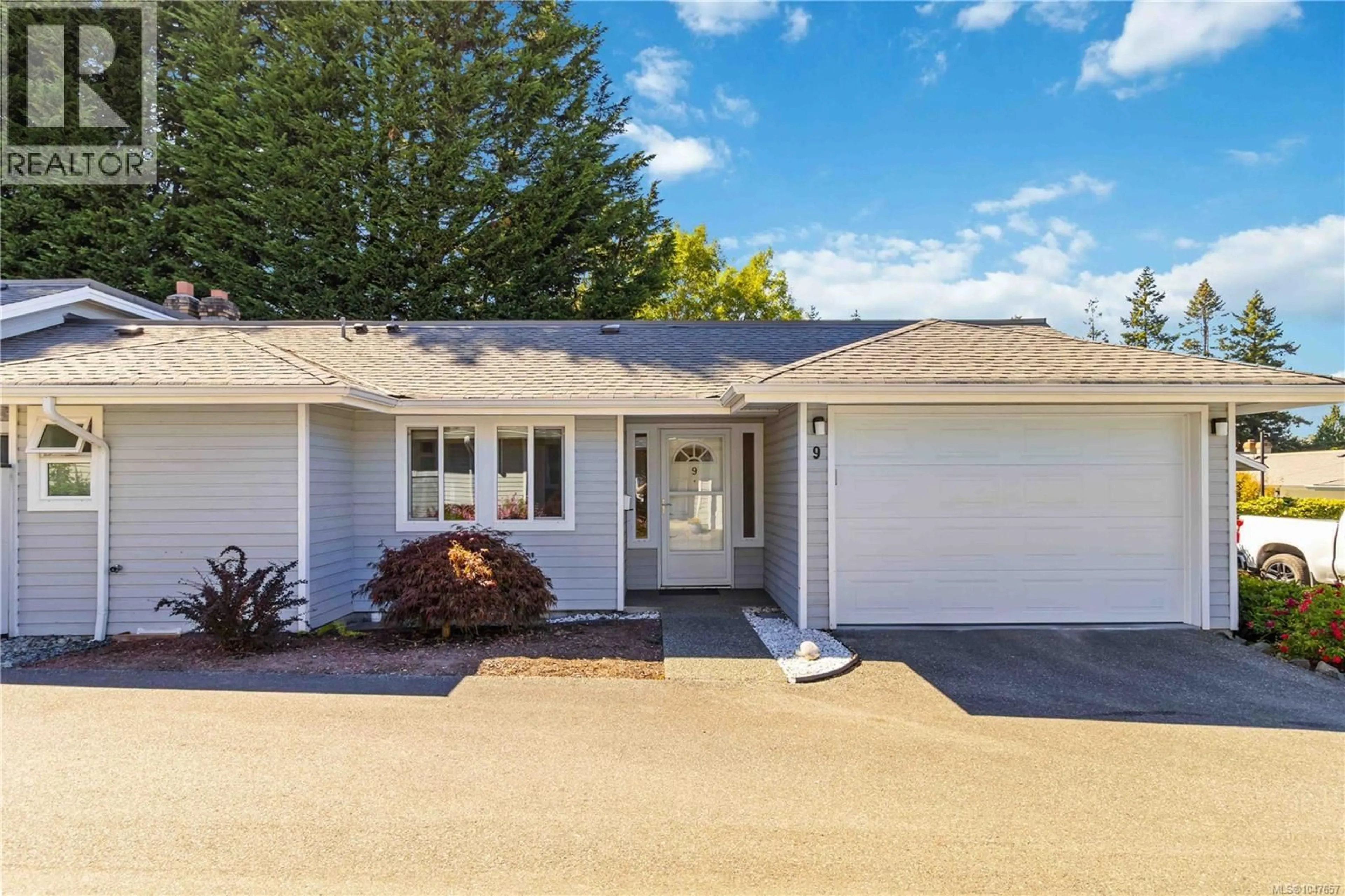 Home with vinyl exterior material, street for 9 - 3966 CEDAR HILL CROSS ROAD, Saanich British Columbia V8P5R4