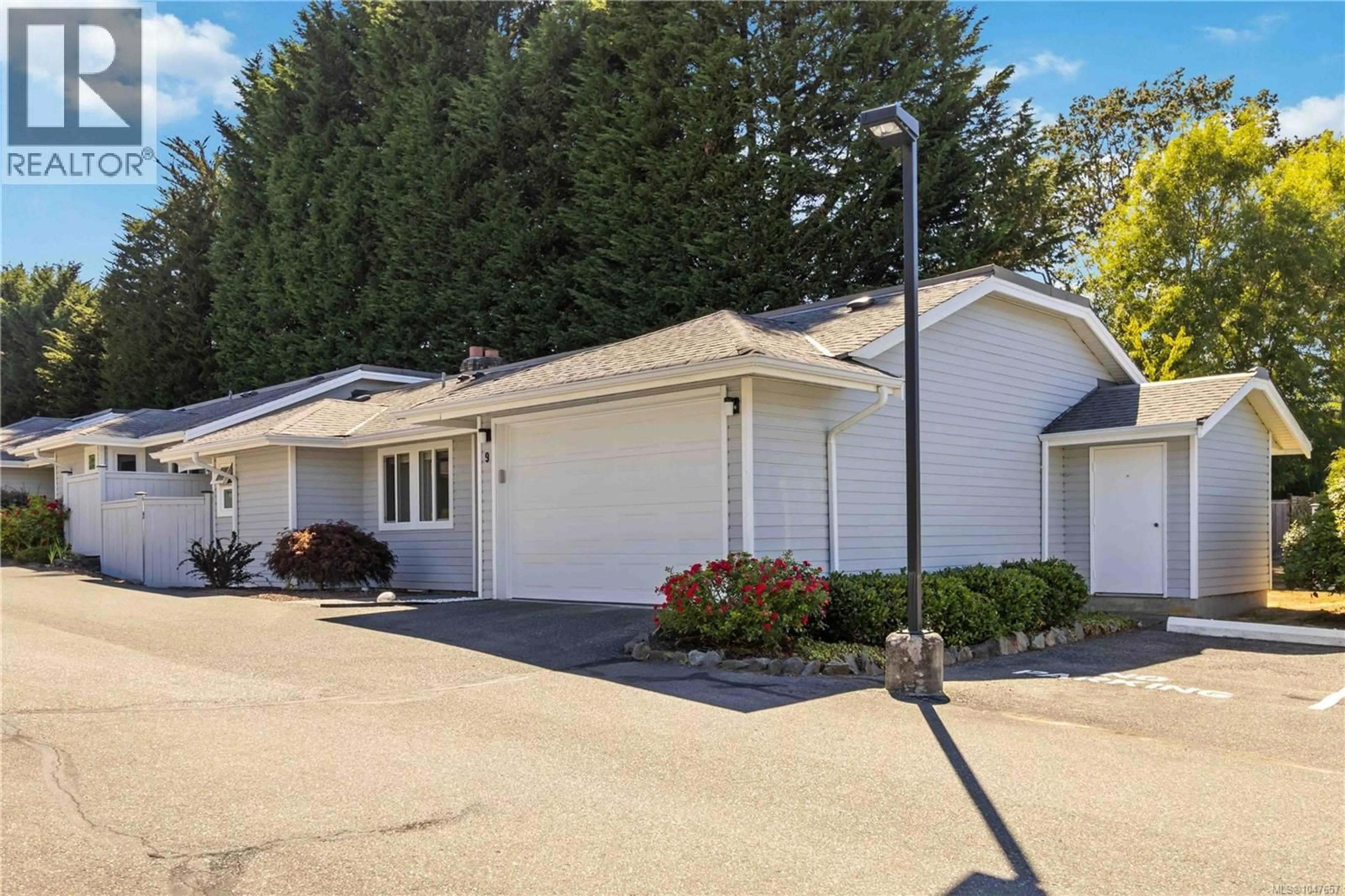 Home with vinyl exterior material, street for 9 - 3966 CEDAR HILL CROSS ROAD, Saanich British Columbia V8P5R4