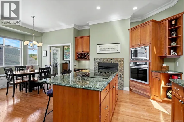 873 COUNTRY CLUB DRIVE, Cobble Hill 5