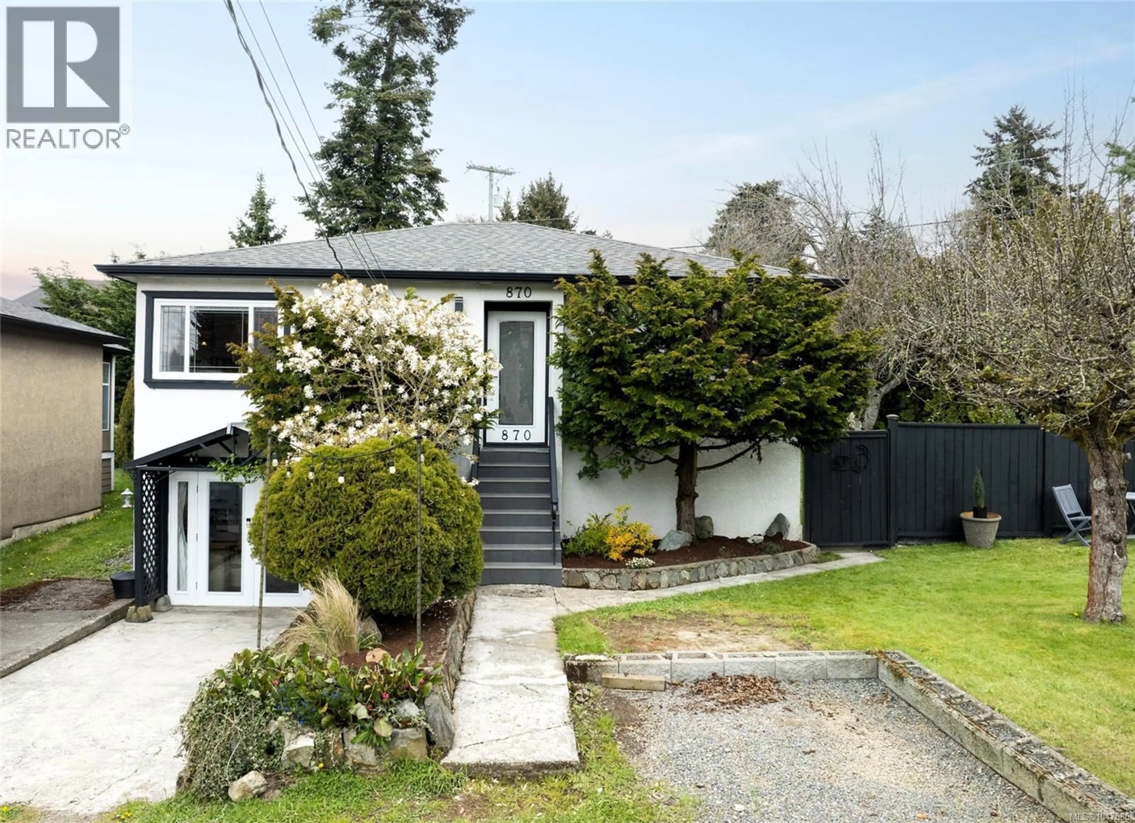 A pic from outside/outdoor area/front of a property/back of a property/a pic from drone, street for 870 PENDENE PLACE, Saanich British Columbia V8X3A1