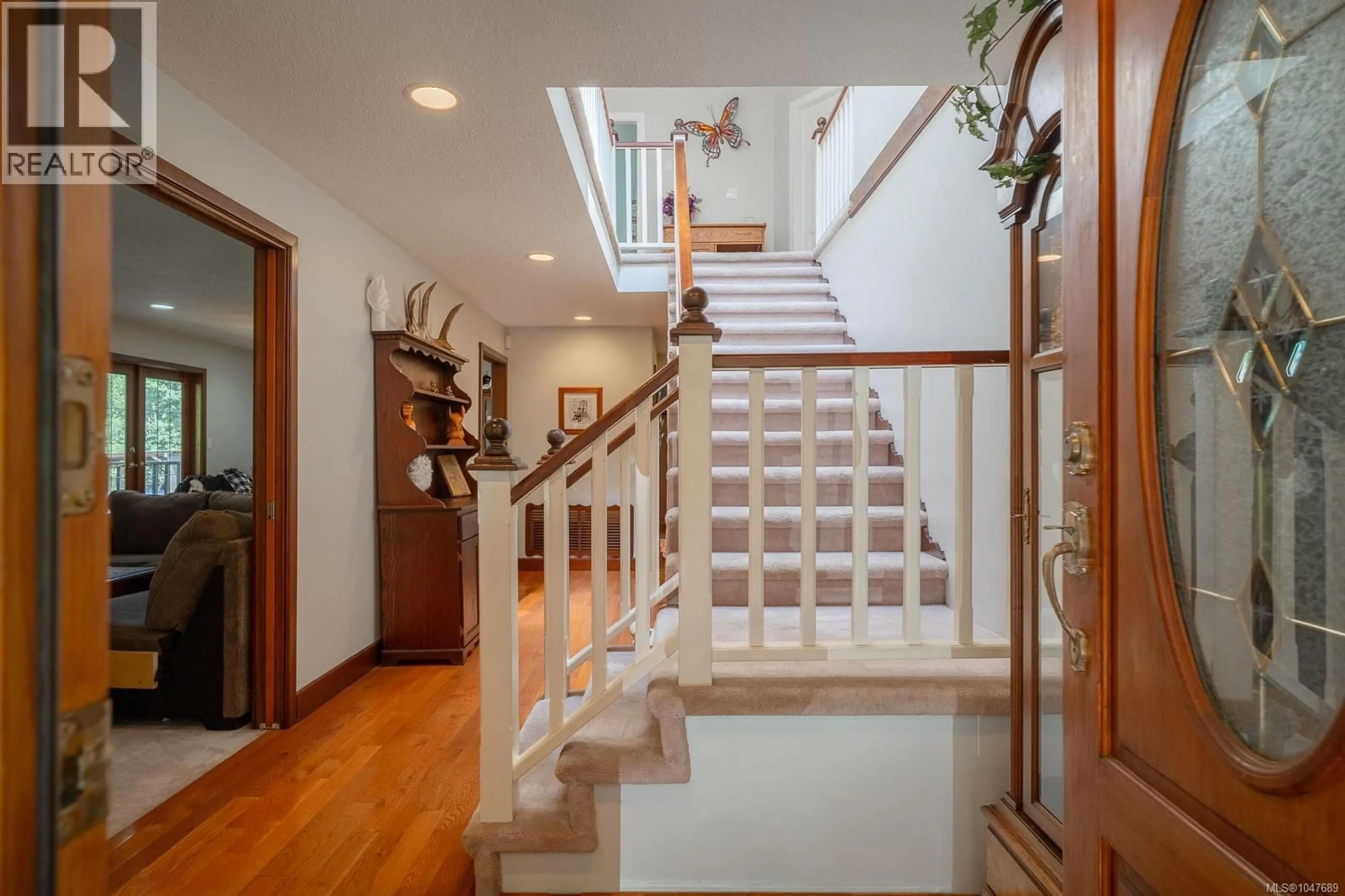 Indoor foyer for 7201 BELL ROAD, Port Alberni British Columbia V9Y9E7