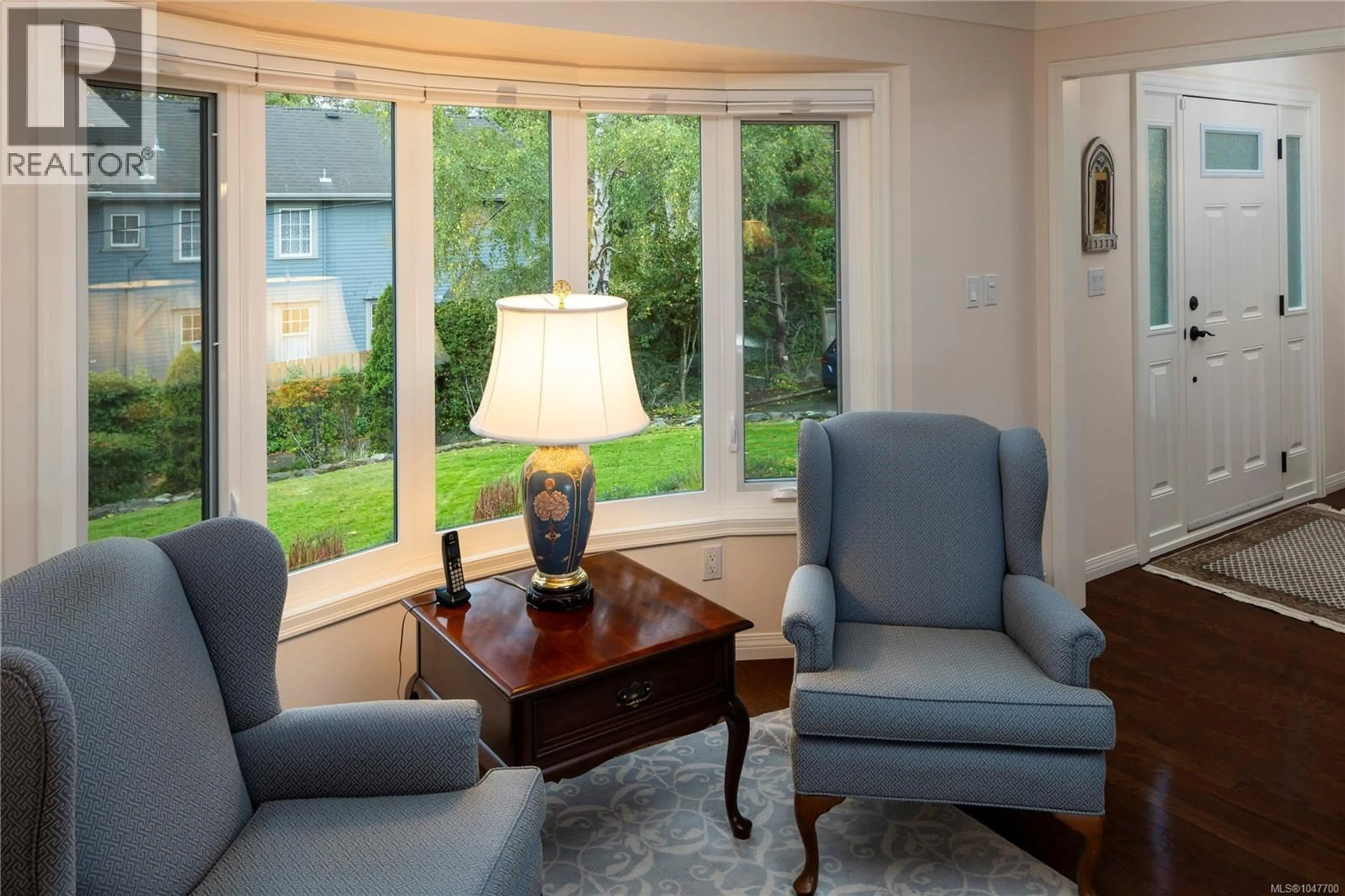 Living room with furniture, unknown for 546 ST. CHARLES STREET, Victoria British Columbia V8S3N7