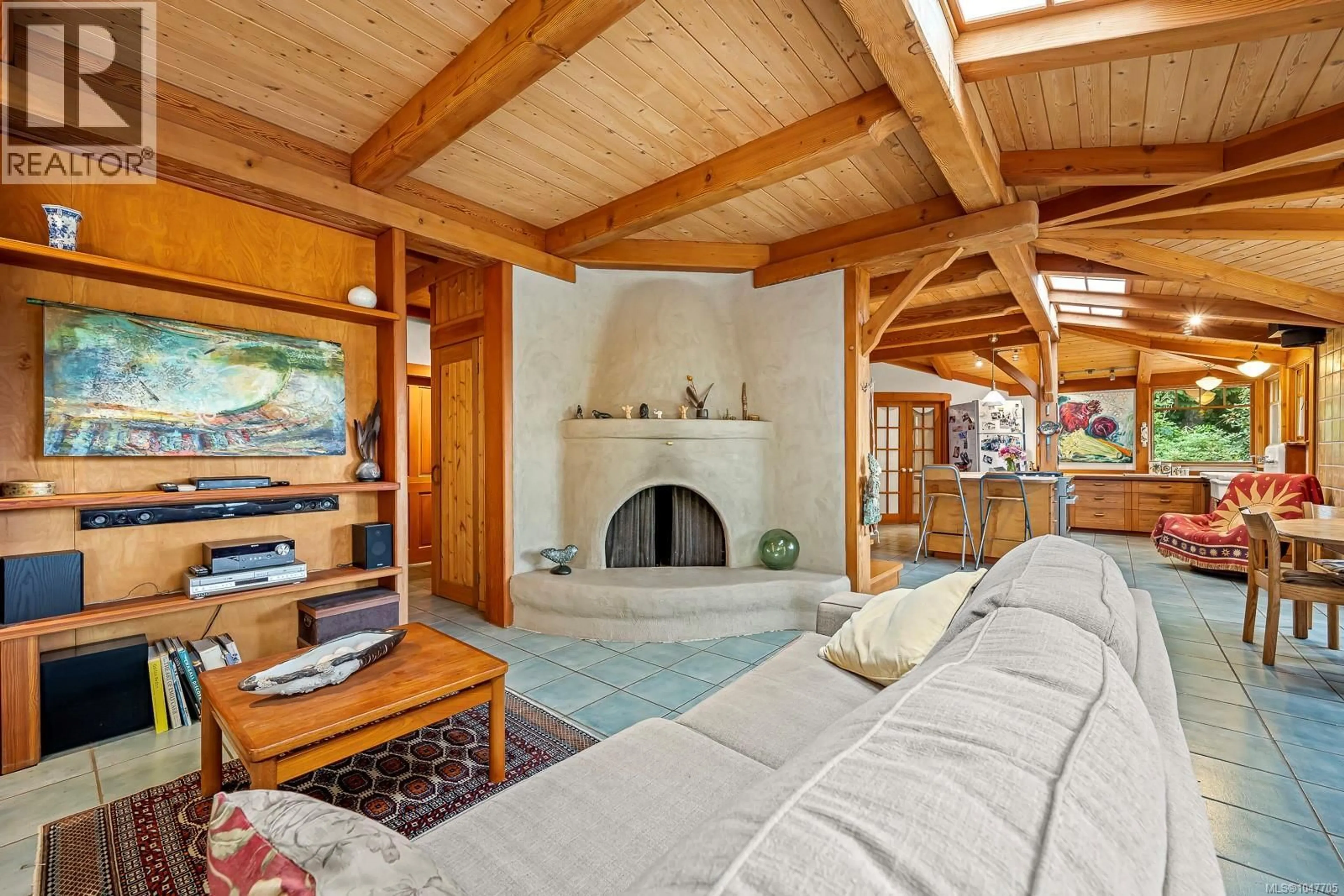 Living room with furniture, unknown for 437 CHAMADASKA WAY, Cortes Island British Columbia V0P1K0