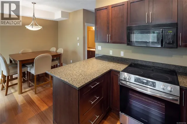 7 - 4289 WILKINSON ROAD, Saanich 5