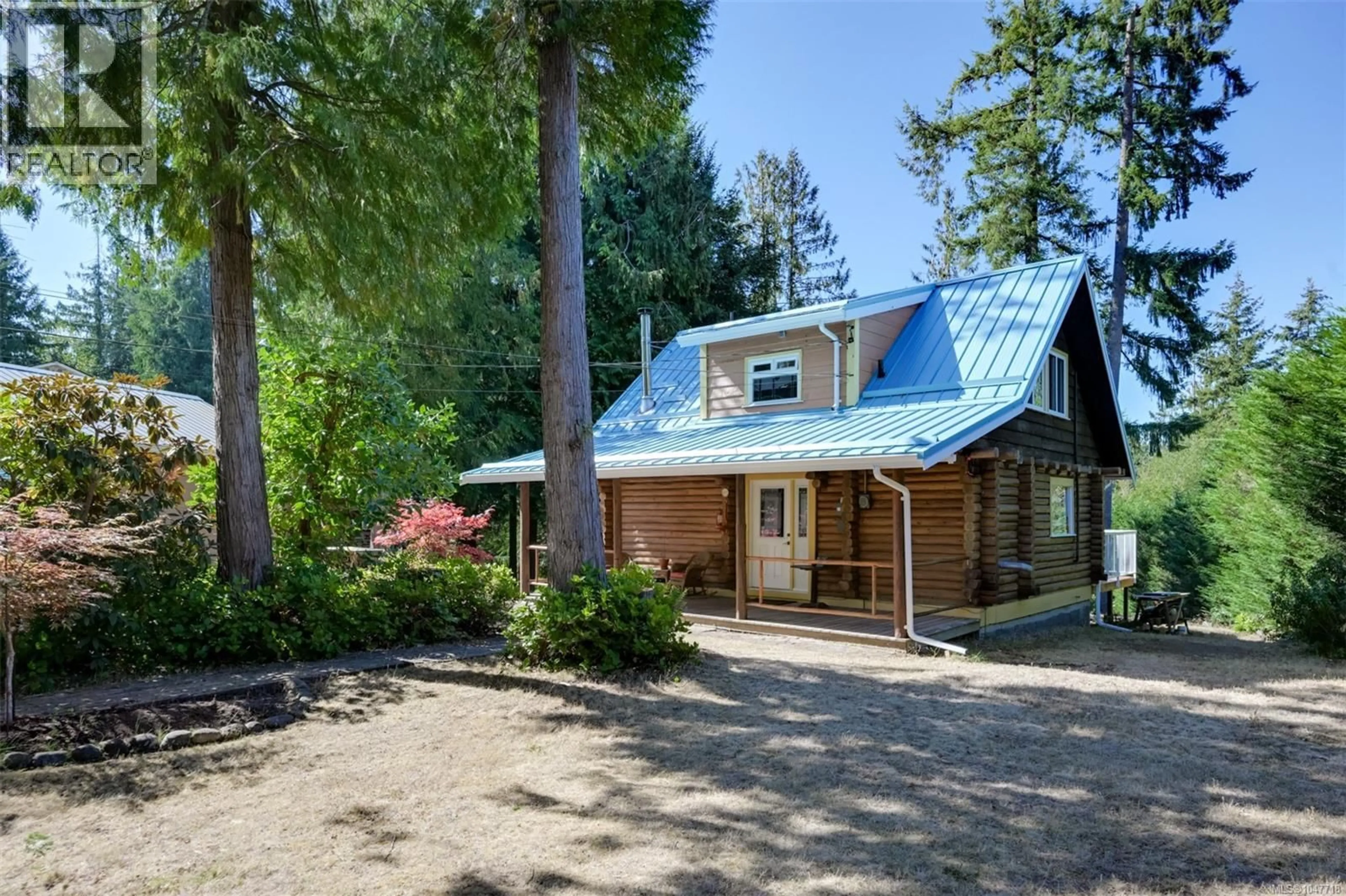 A pic from outside/outdoor area/front of a property/back of a property/a pic from drone, unknown for 3612 VANLAND ROAD, Cobble Hill British Columbia V8H0G6