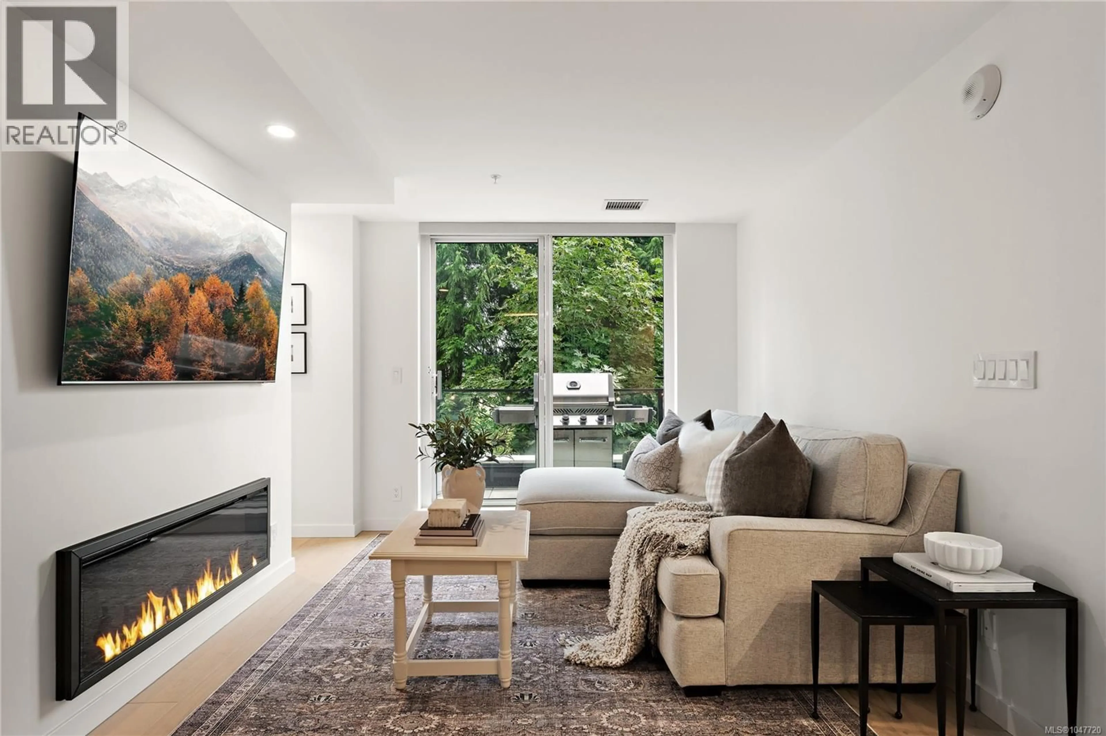 Living room with furniture, unknown for 222 - 2000 HANNINGTON ROAD, Langford British Columbia V9B6R6