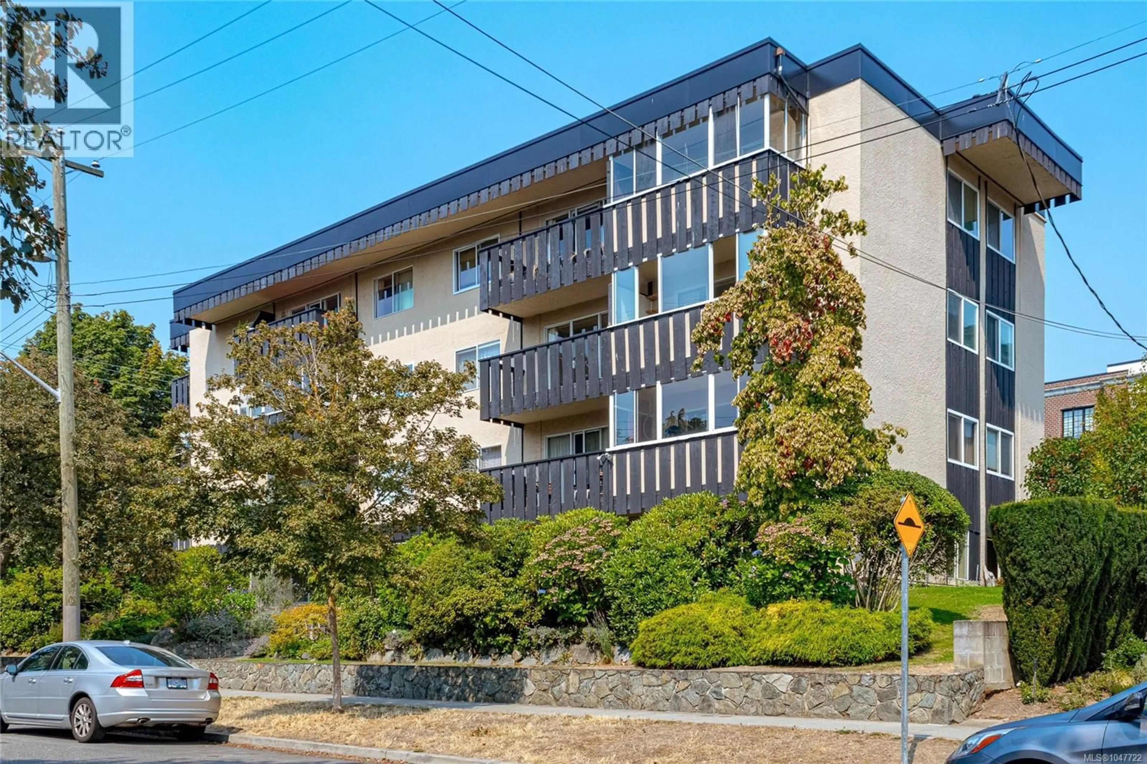 Patio, unknown for 101 - 1000 MCCLURE STREET, Victoria British Columbia V8V3E9