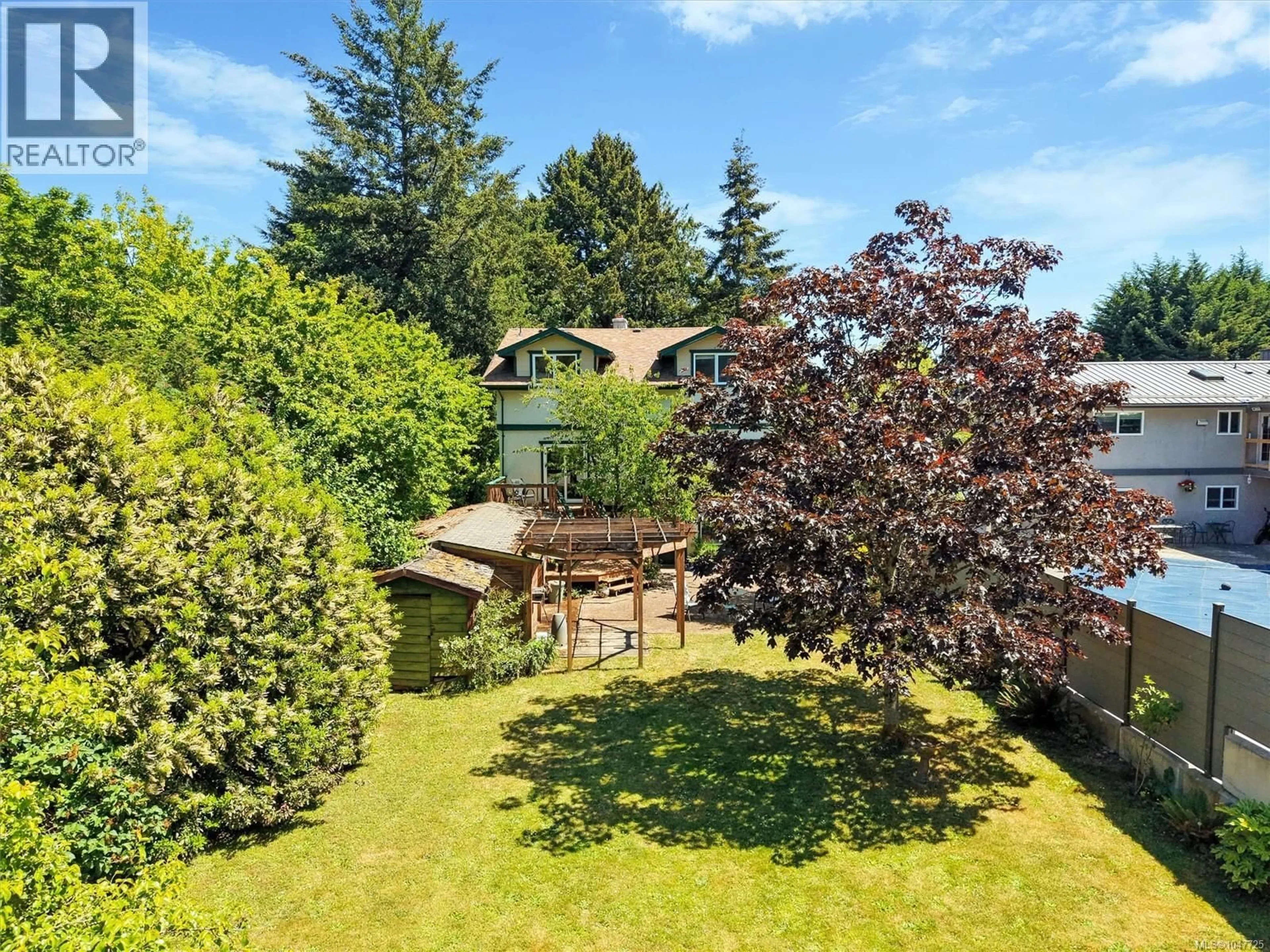 A pic from outside/outdoor area/front of a property/back of a property/a pic from drone, unknown for 9220 EAST SAANICH ROAD, North Saanich British Columbia V8L1H7