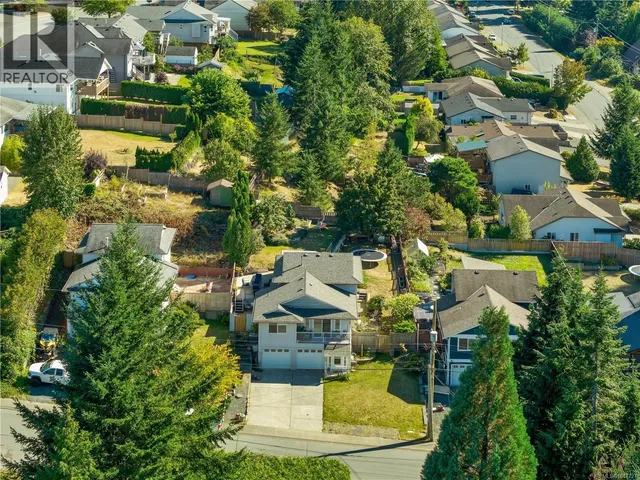 825 PINECREST ROAD, Campbell River 2