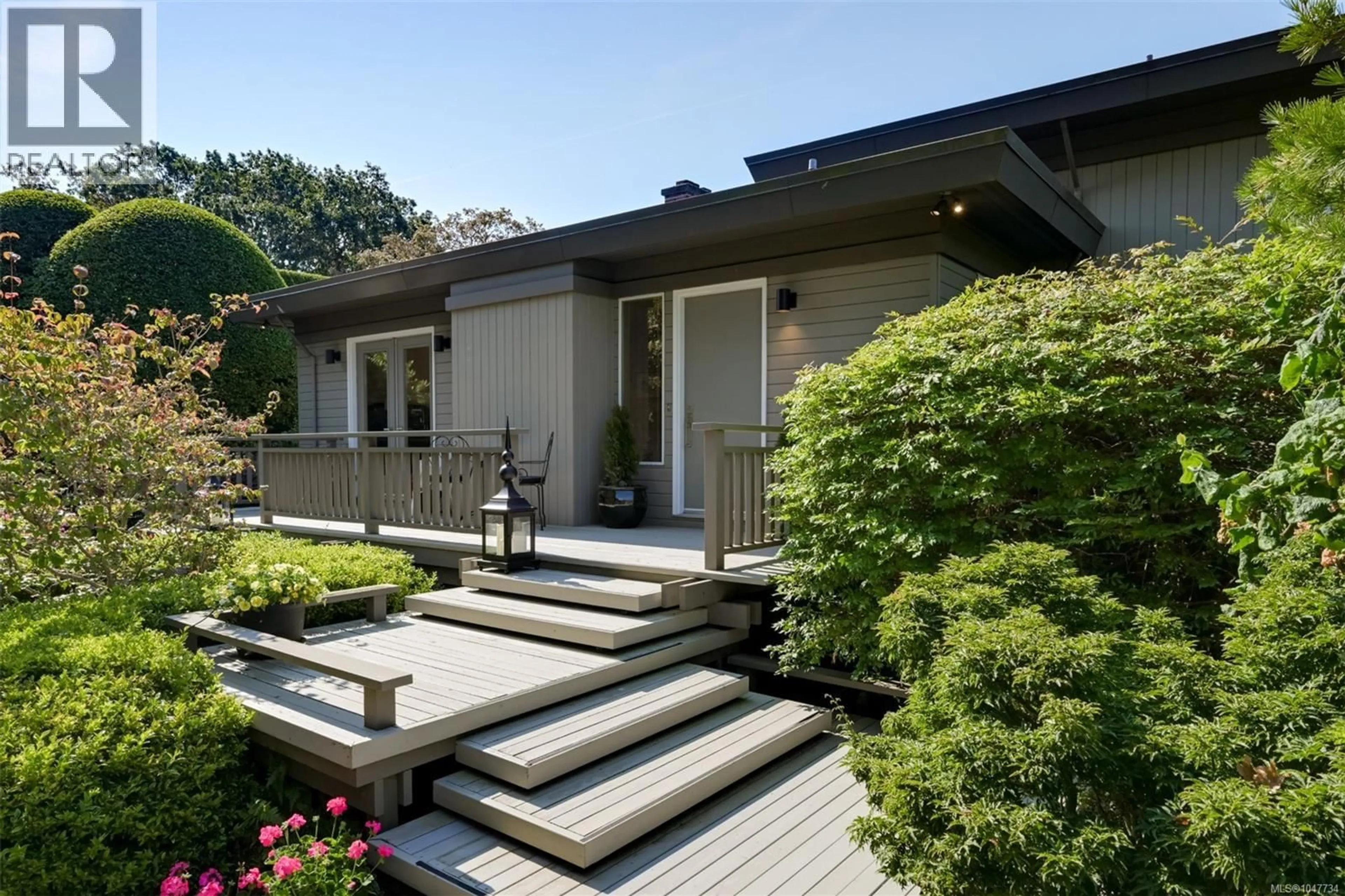 Unknown for 1557 EDGEMONT ROAD, Saanich British Columbia V8N4P7