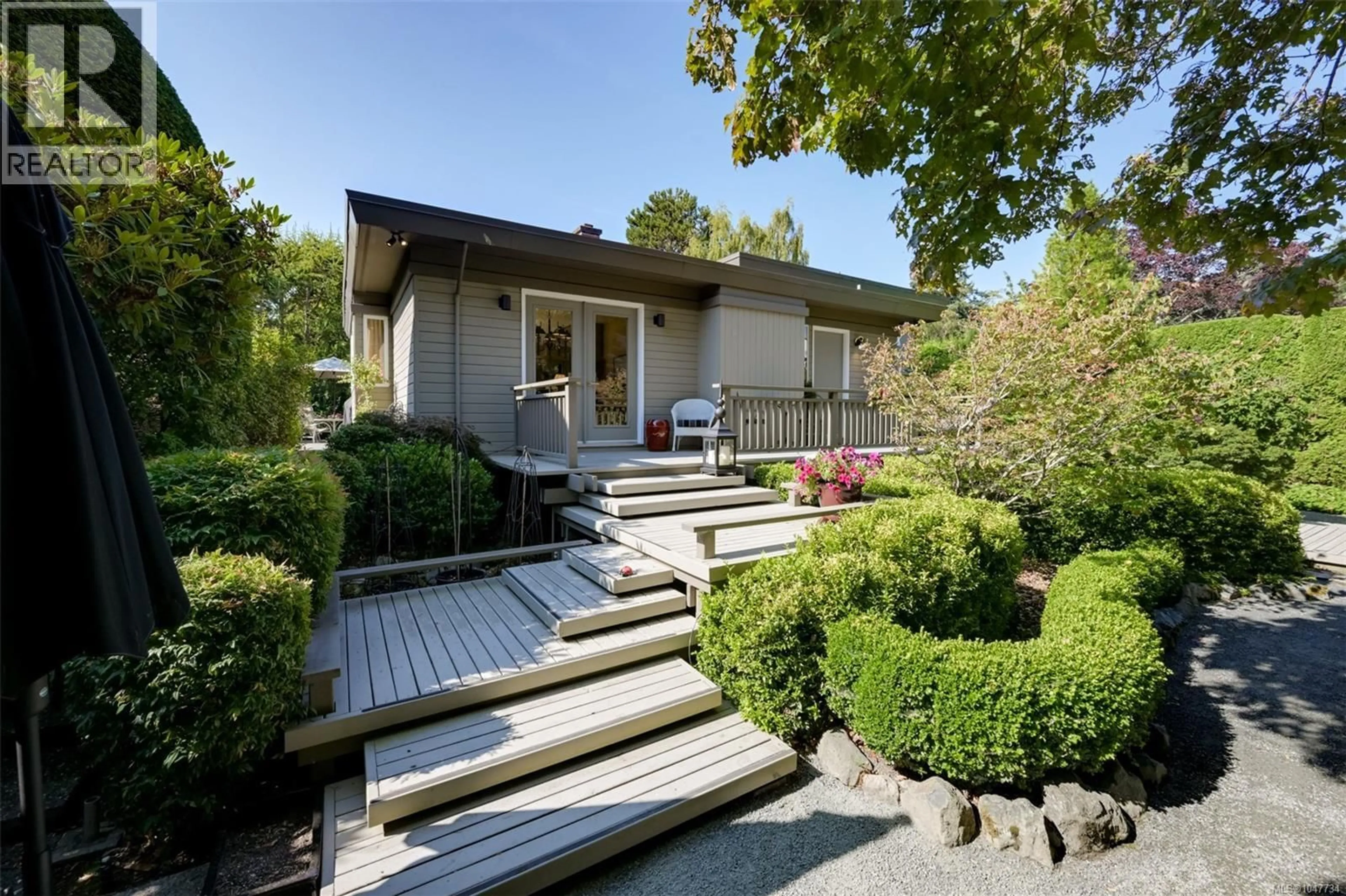 Unknown for 1557 EDGEMONT ROAD, Saanich British Columbia V8N4P7