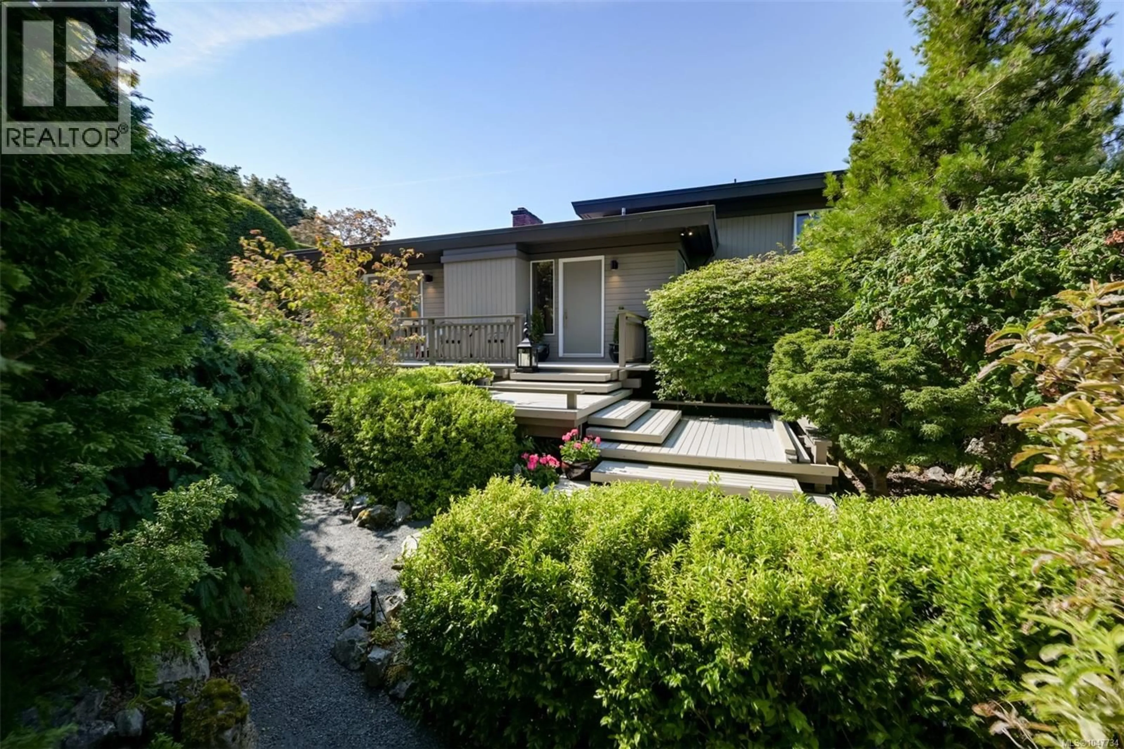 Unknown for 1557 EDGEMONT ROAD, Saanich British Columbia V8N4P7