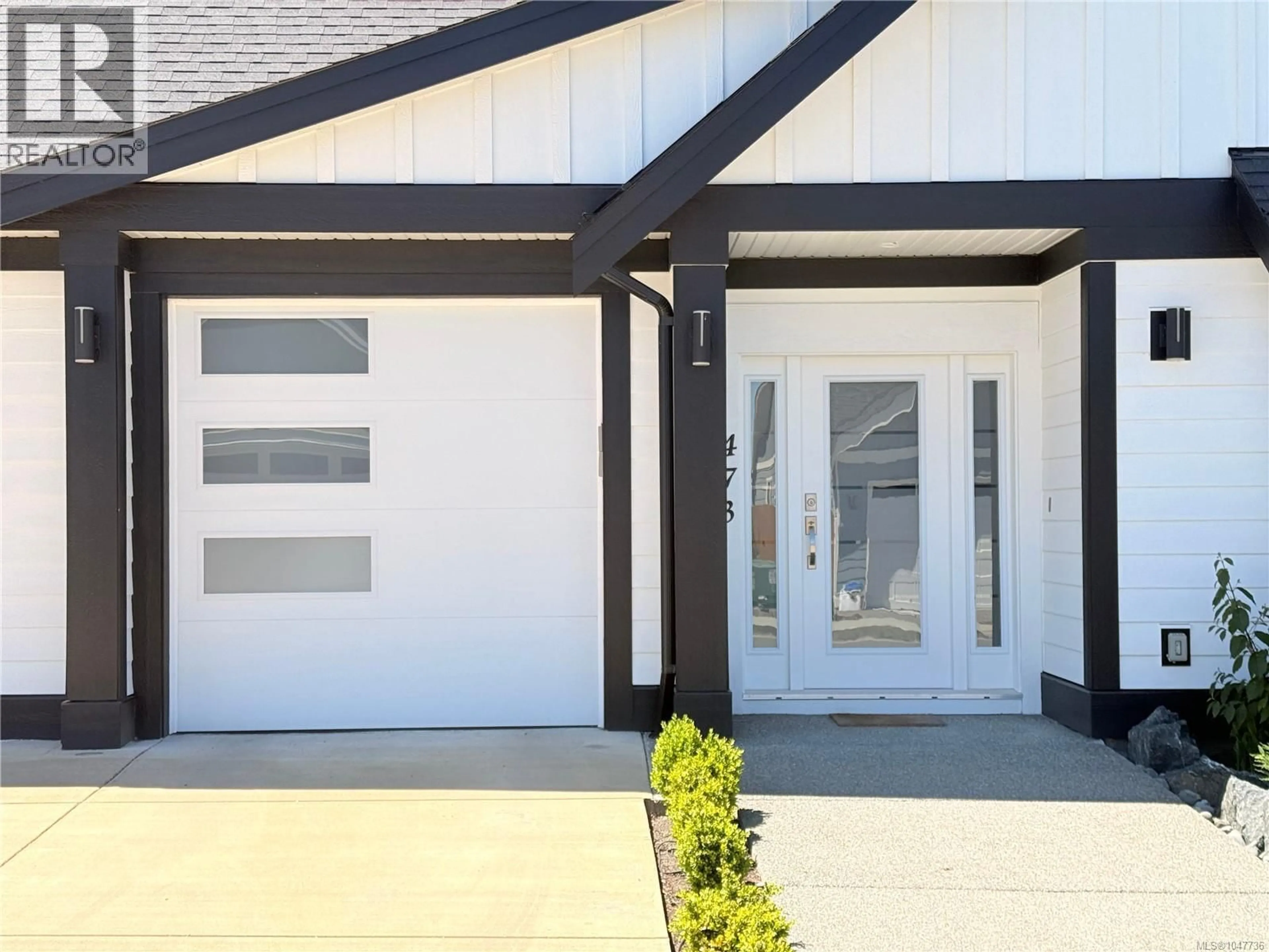 Home with vinyl exterior material, street for 473 HAMPSTEAD STREET, Parksville British Columbia V9P2T7