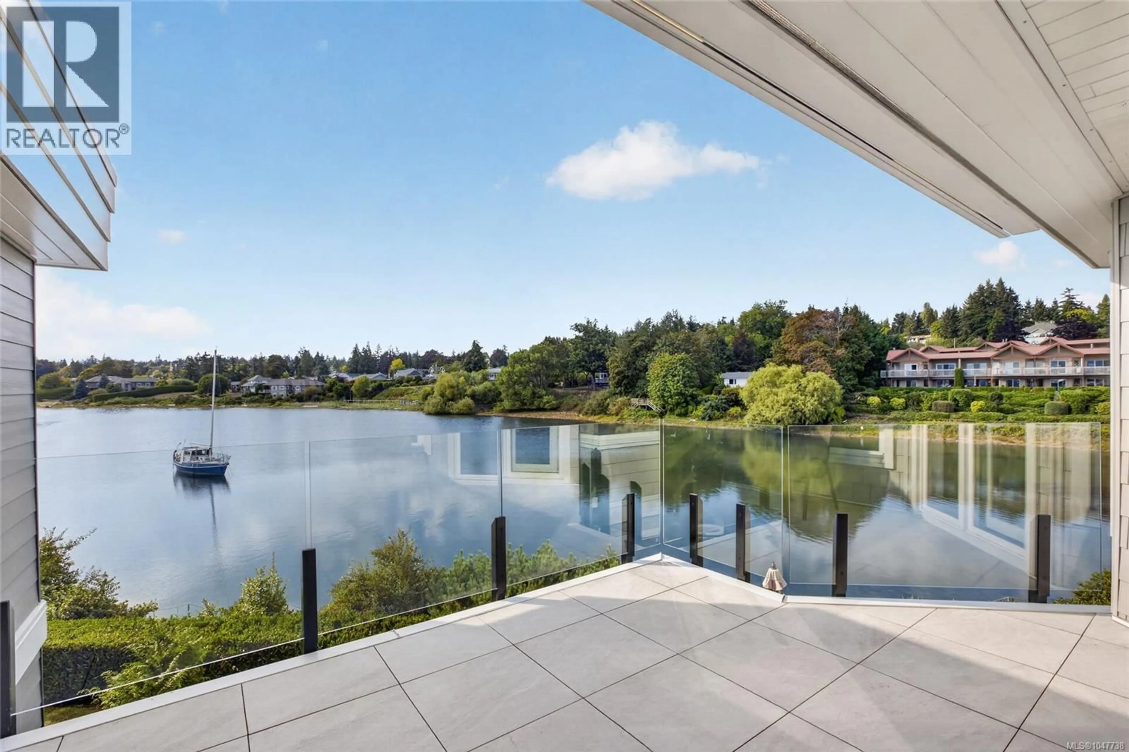 Patio, water/lake/river/ocean view for 118 - 1807 BEAUFORT AVENUE, Comox British Columbia V9M1R9