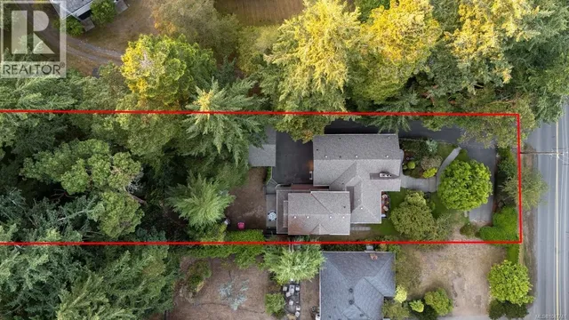 2229 ARBUTUS ROAD EAST, Saanich 5