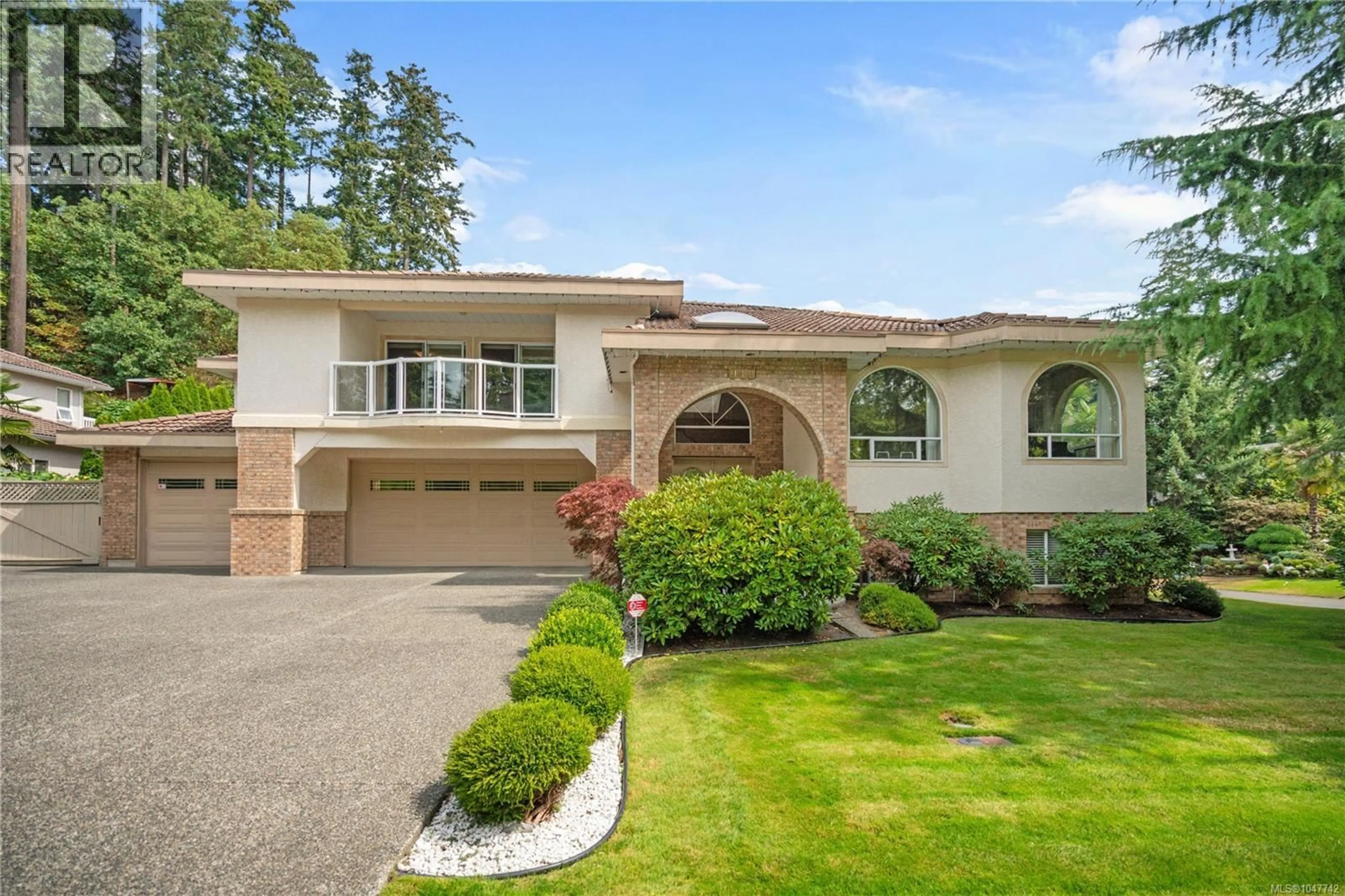 Unknown for 948 BOULDERWOOD RISE, Saanich British Columbia V8Y3G5