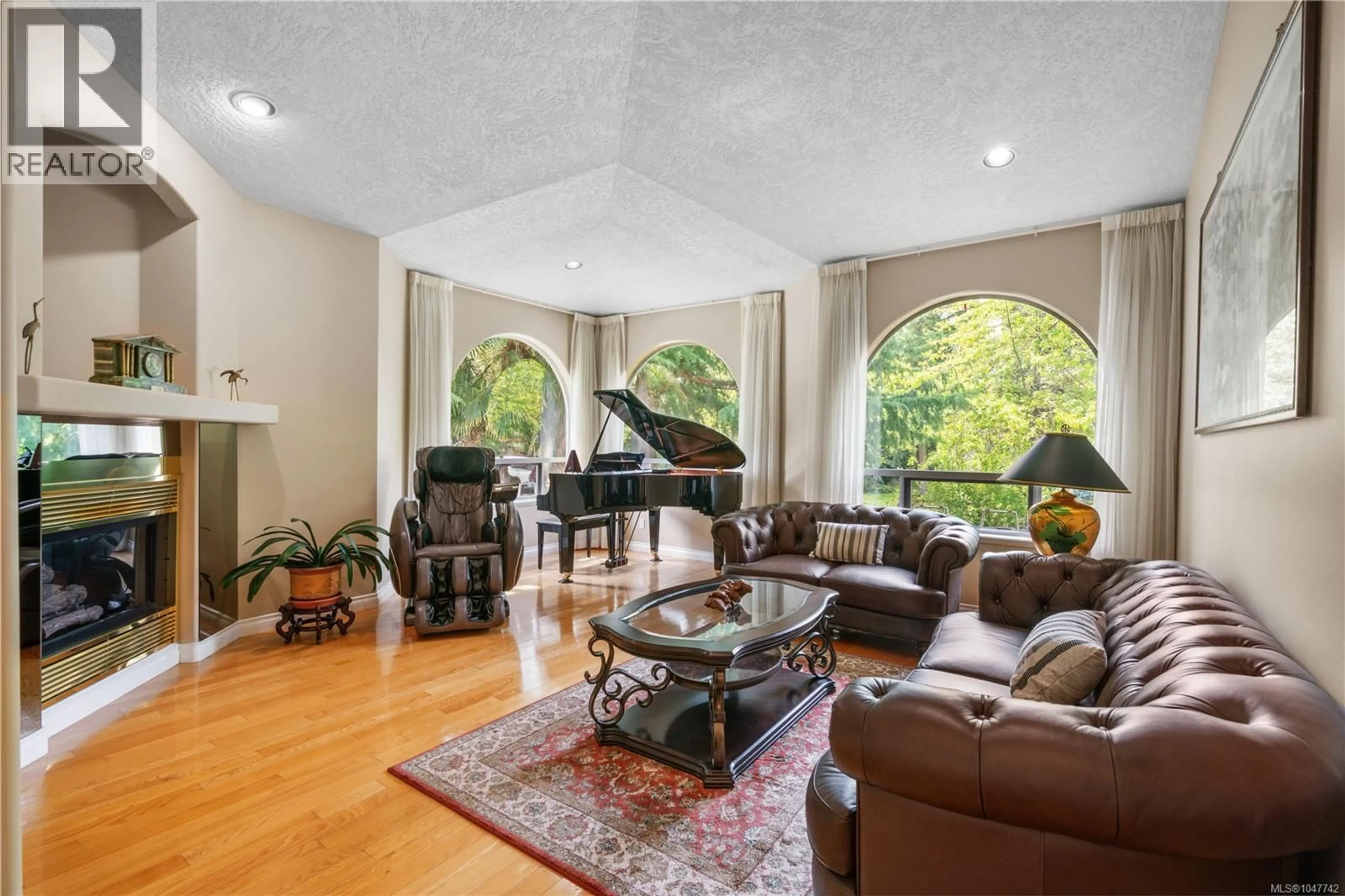 Unknown for 948 BOULDERWOOD RISE, Saanich British Columbia V8Y3G5