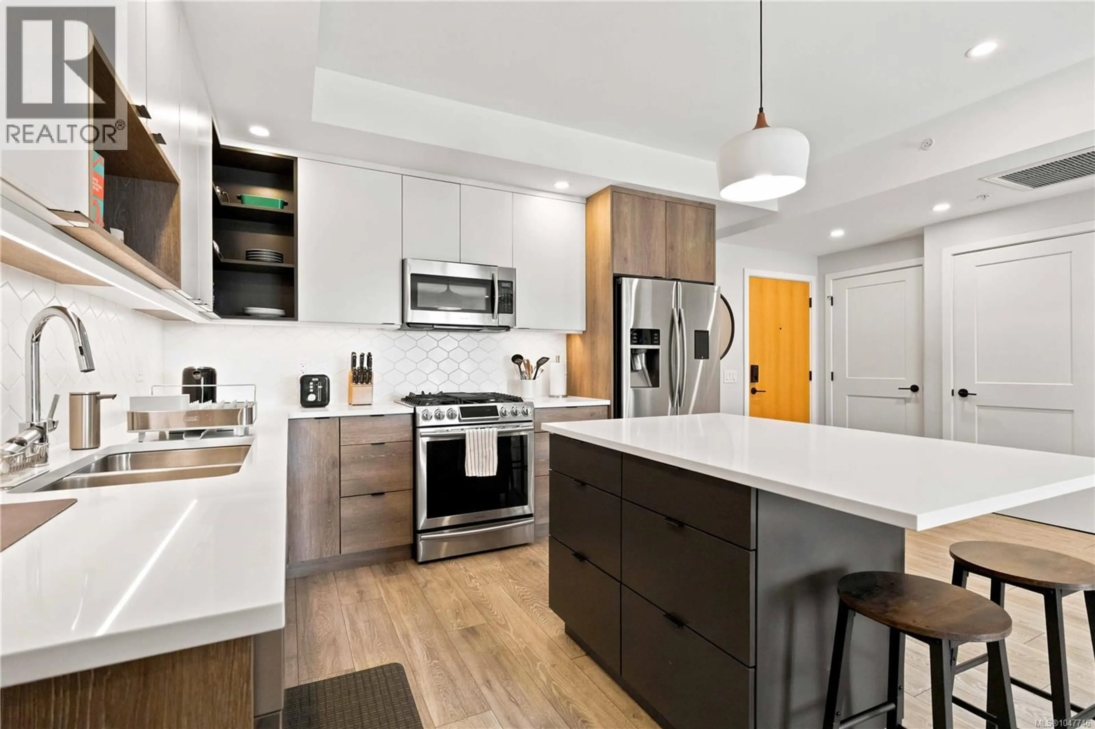 Open concept kitchen, unknown for 204 - 950 WHIRLAWAY CRESCENT, Langford British Columbia V9B6W6