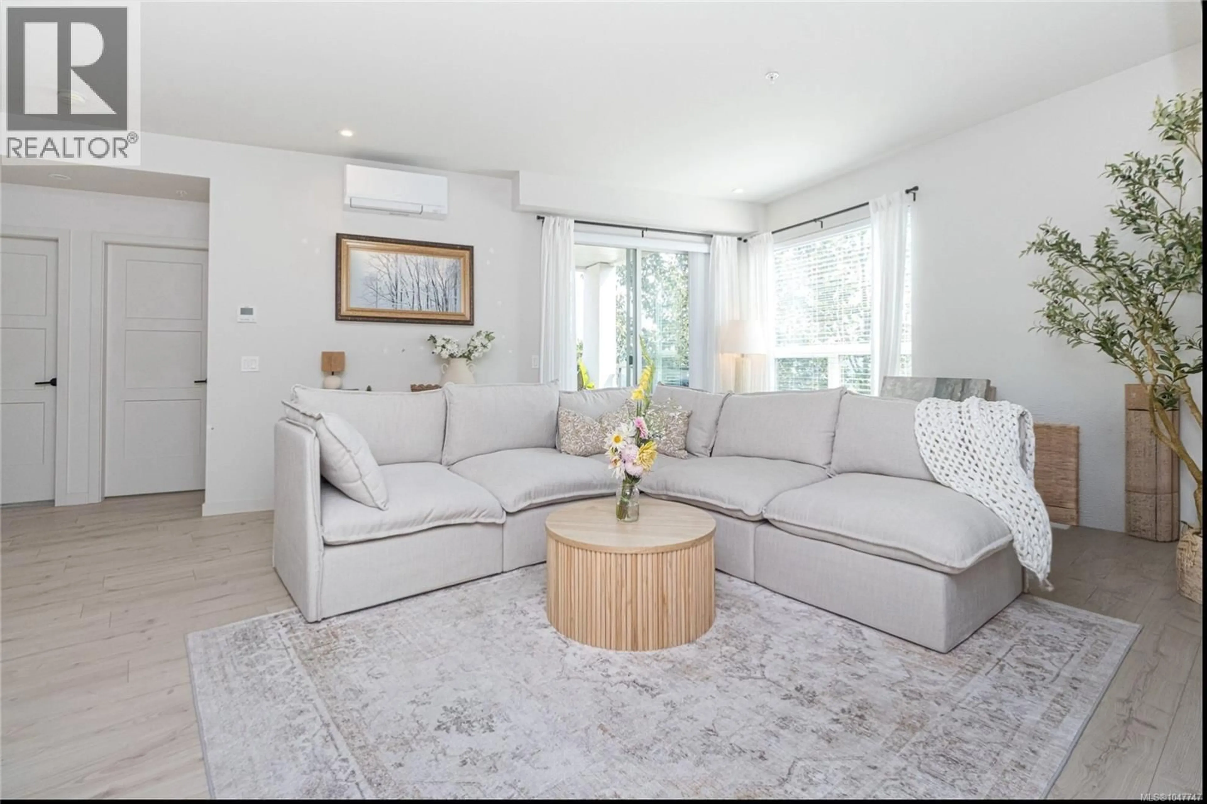 Living room with furniture, unknown for 401 - 958 PHAROAH MEWS, Langford British Columbia V9B7A1