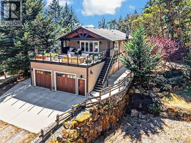 3144 MUNN ROAD, Highlands