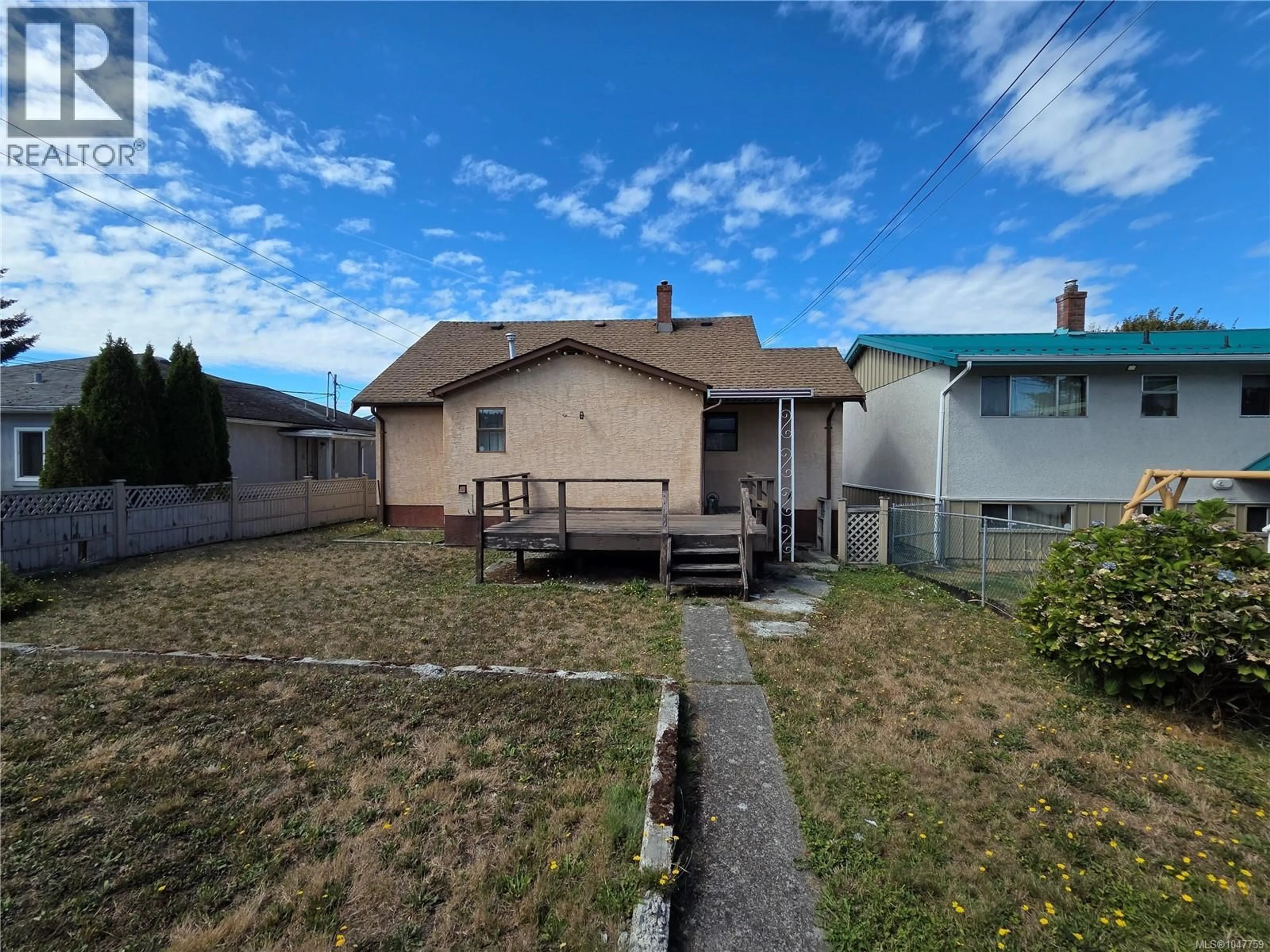 A pic from outside/outdoor area/front of a property/back of a property/a pic from drone, street for 3933 10TH AVENUE, Port Alberni British Columbia V9Y4X1