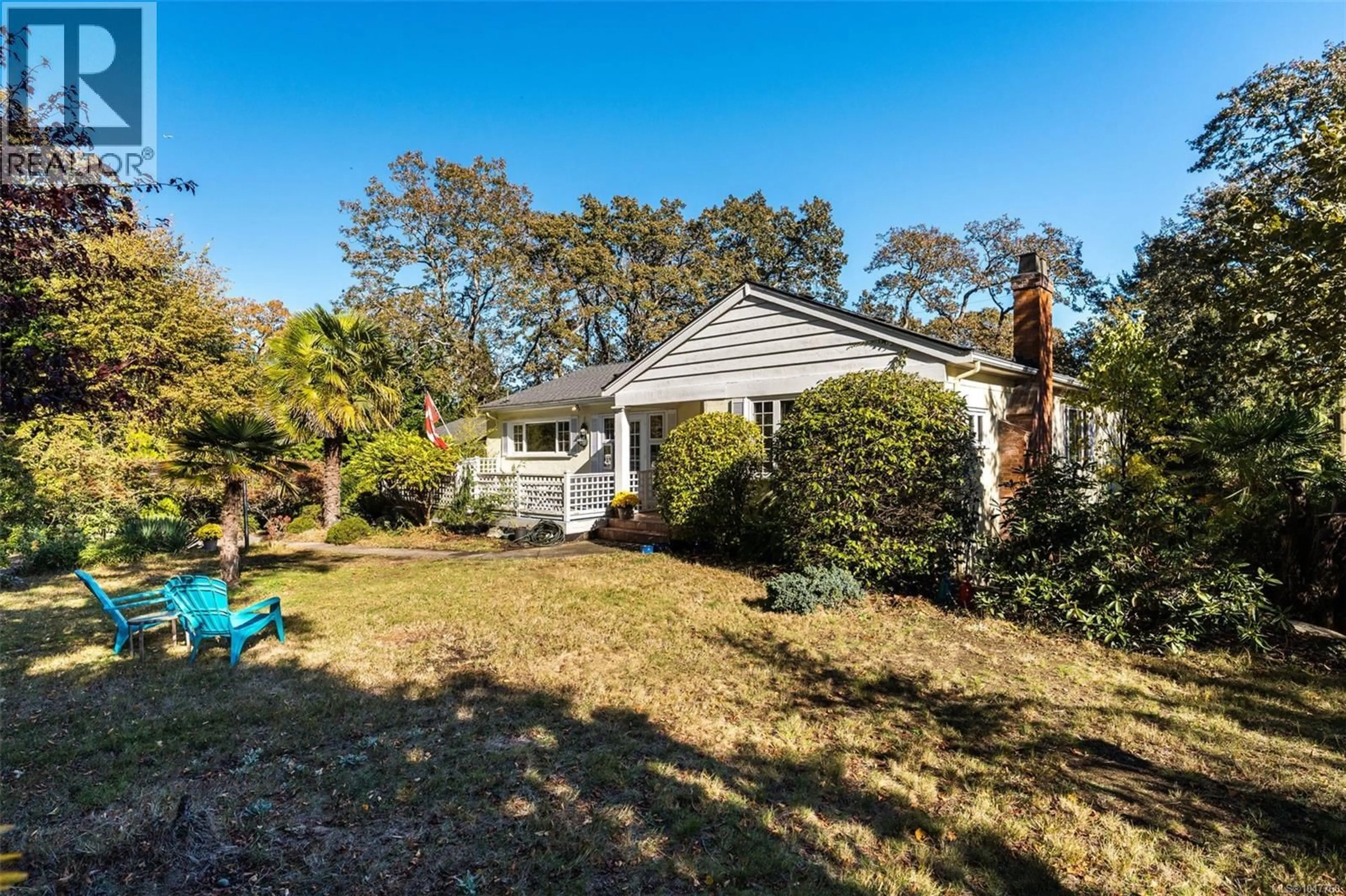 A pic from outside/outdoor area/front of a property/back of a property/a pic from drone, street for 3315 RIPON ROAD, Oak Bay British Columbia V8R6G6