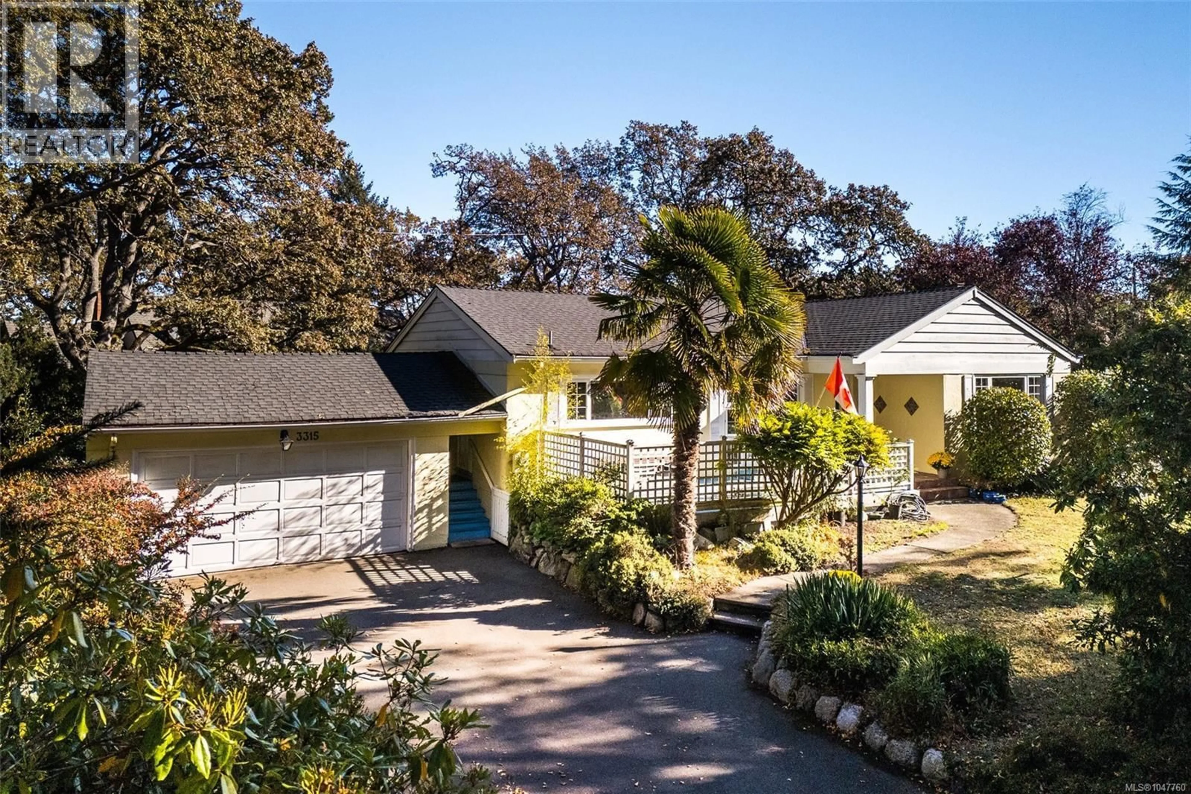 A pic from outside/outdoor area/front of a property/back of a property/a pic from drone, street for 3315 RIPON ROAD, Oak Bay British Columbia V8R6G6