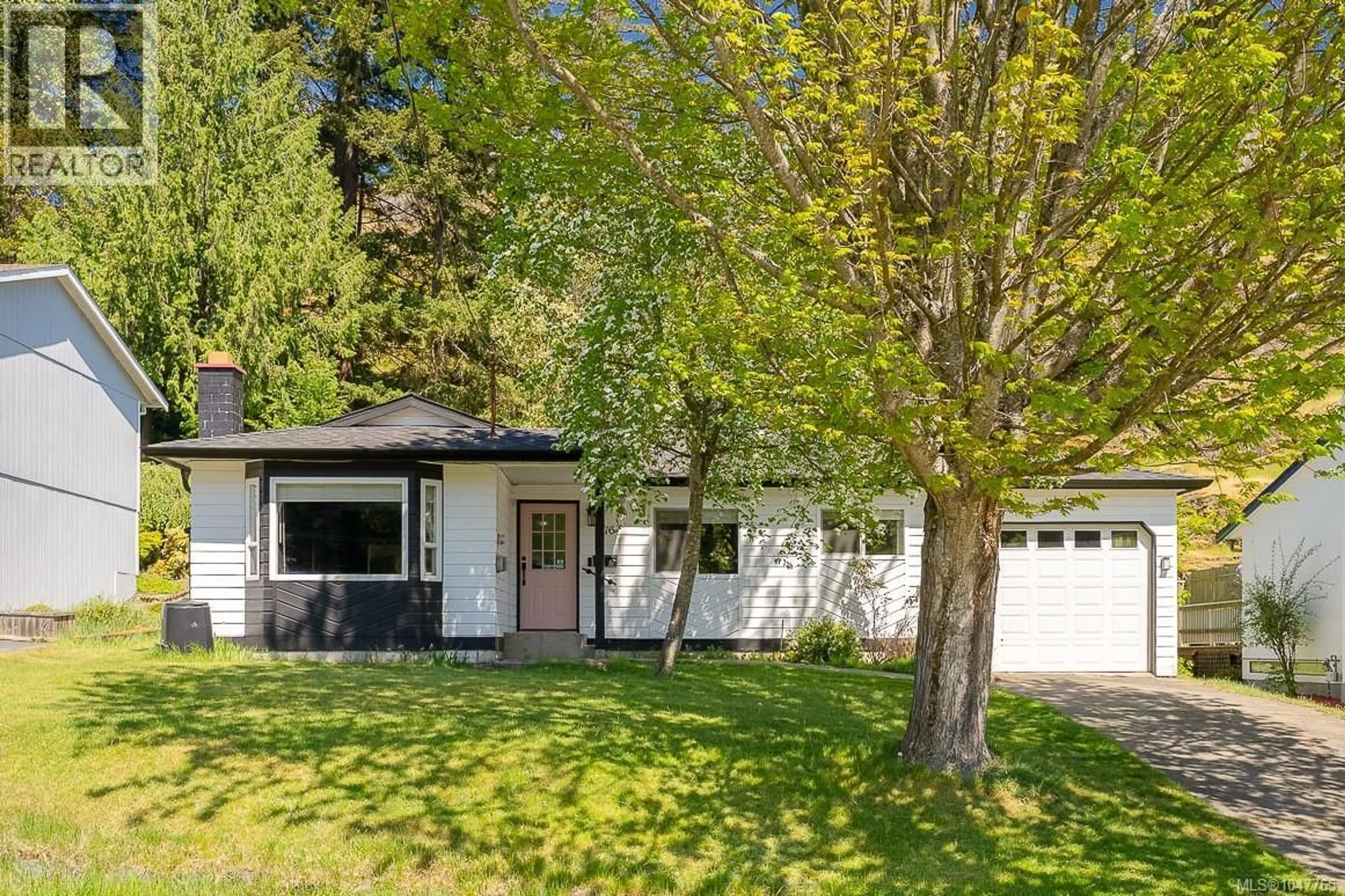 Home with vinyl exterior material, street for 3716 HOWDEN DRIVE, Nanaimo British Columbia V9T3V9