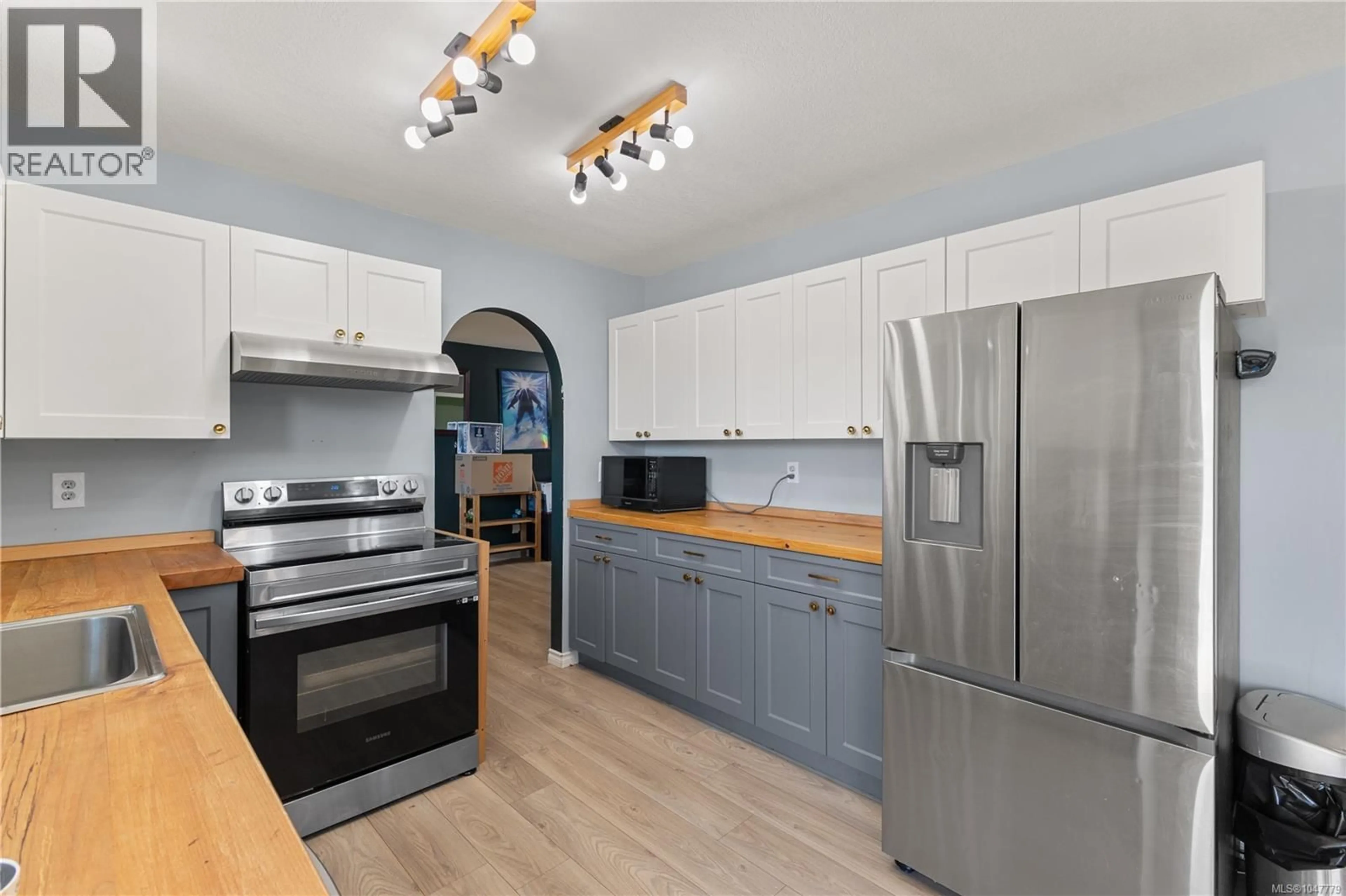 Open concept kitchen, unknown for 848 SUPERIOR DRIVE, Campbell River British Columbia V9W7H3
