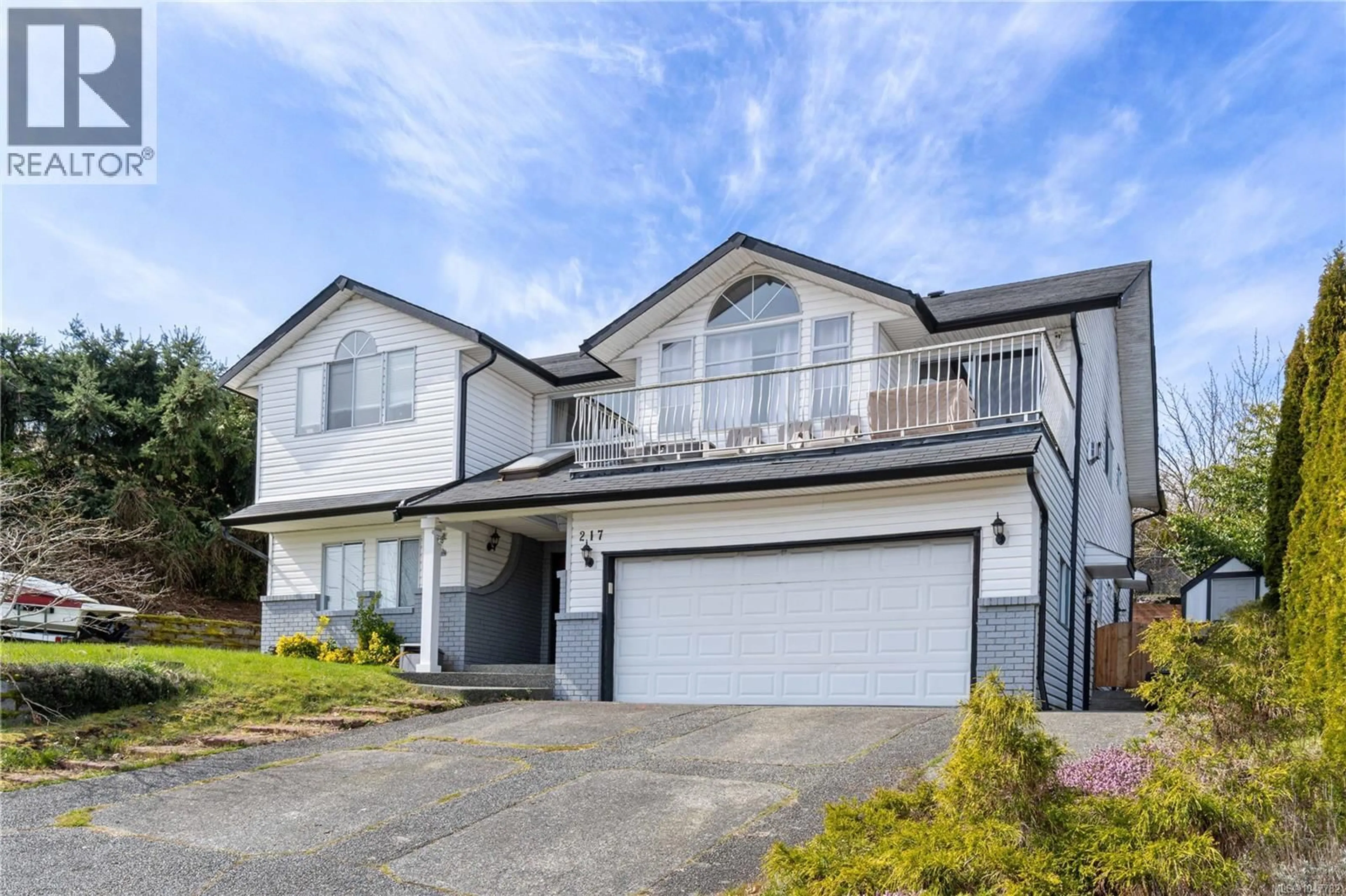Home with vinyl exterior material, street for 217 TAHOE AVENUE, Nanaimo British Columbia V9R6S2