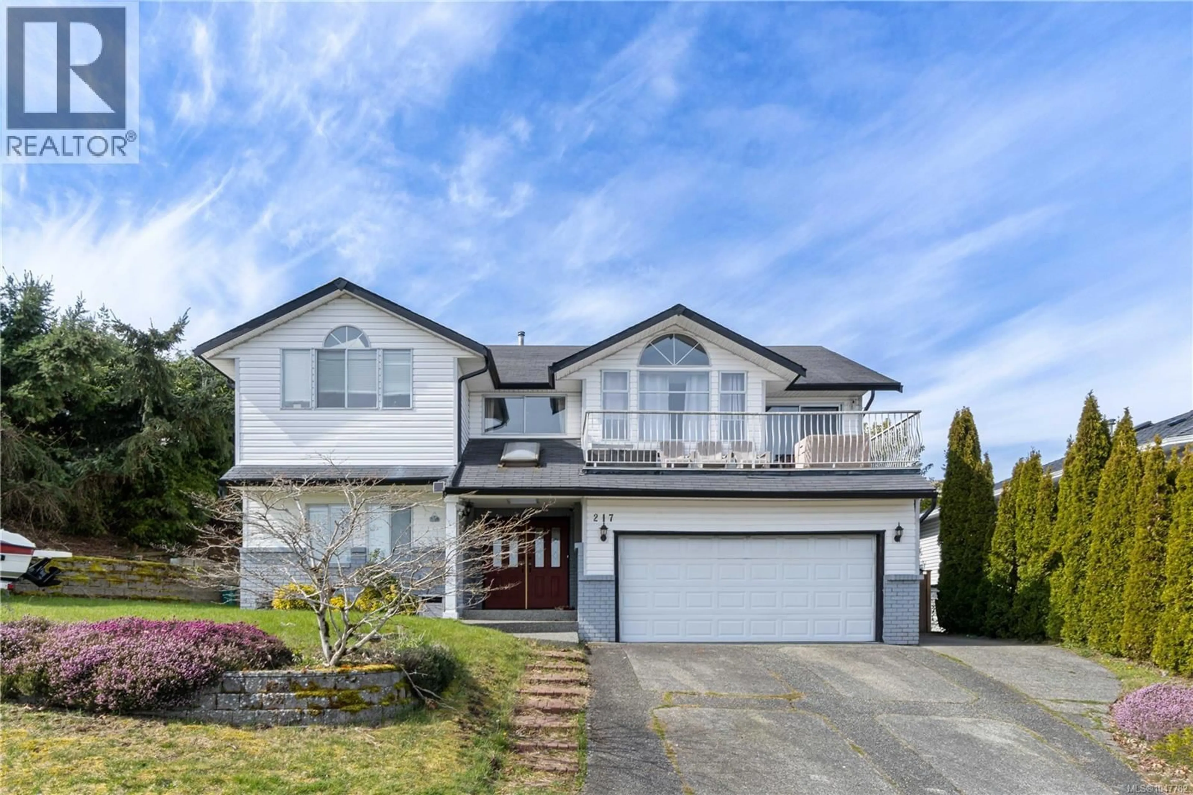 Home with vinyl exterior material, street for 217 TAHOE AVENUE, Nanaimo British Columbia V9R6S2