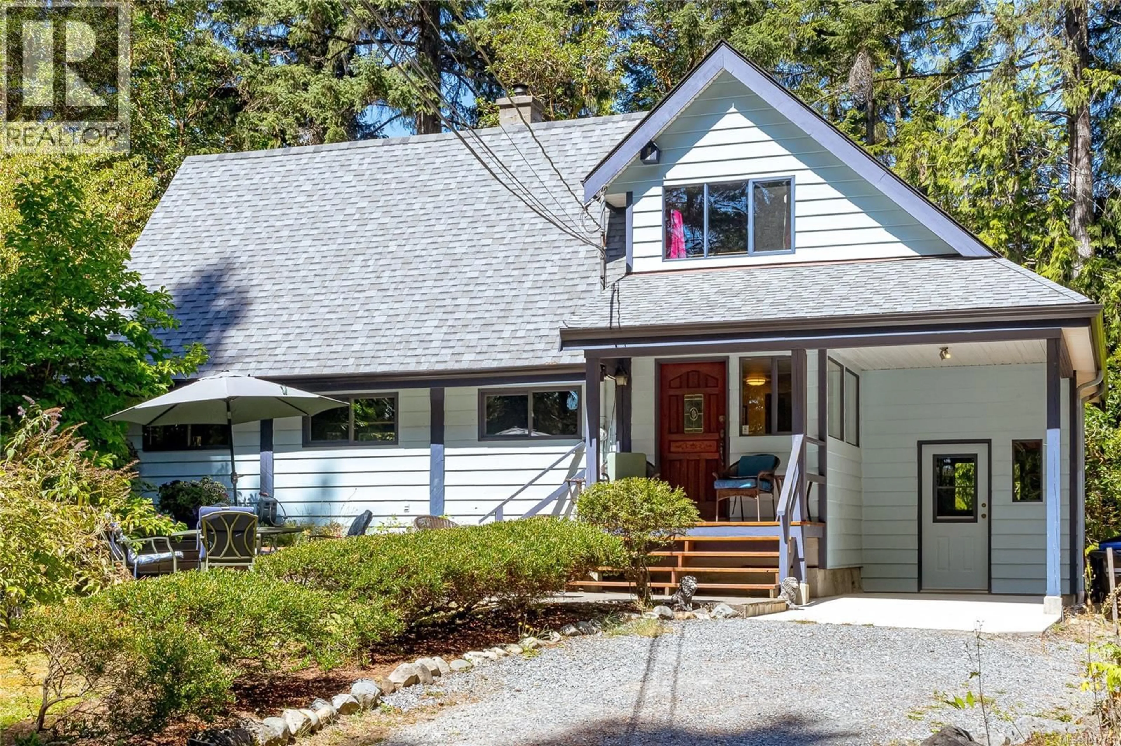 Home with vinyl exterior material, street for 13725 JENNIFER ROAD, Cassidy British Columbia V9G1G4