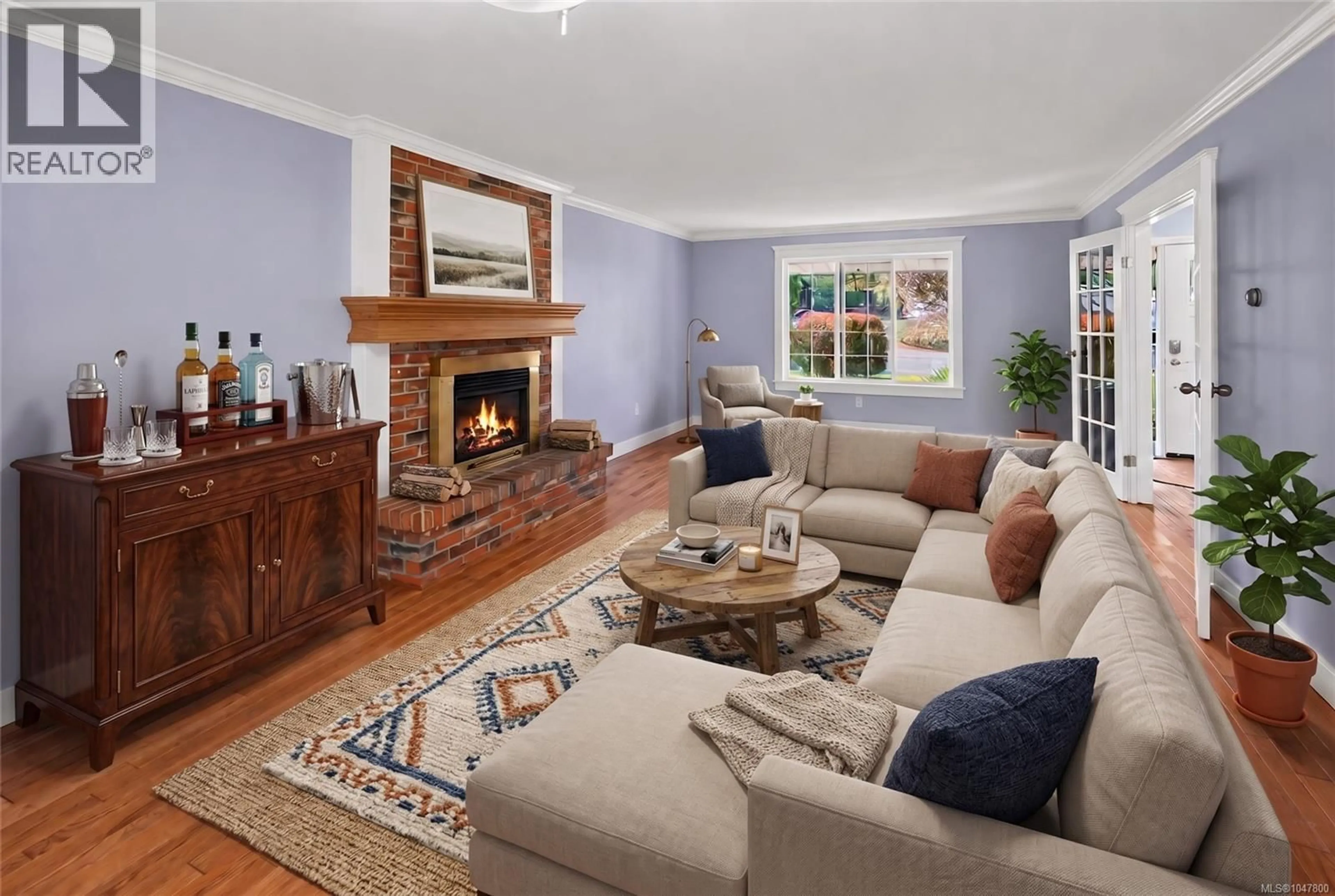 Living room with furniture, unknown for 3961 REYNOLDS COURT, Saanich British Columbia V8P5L9