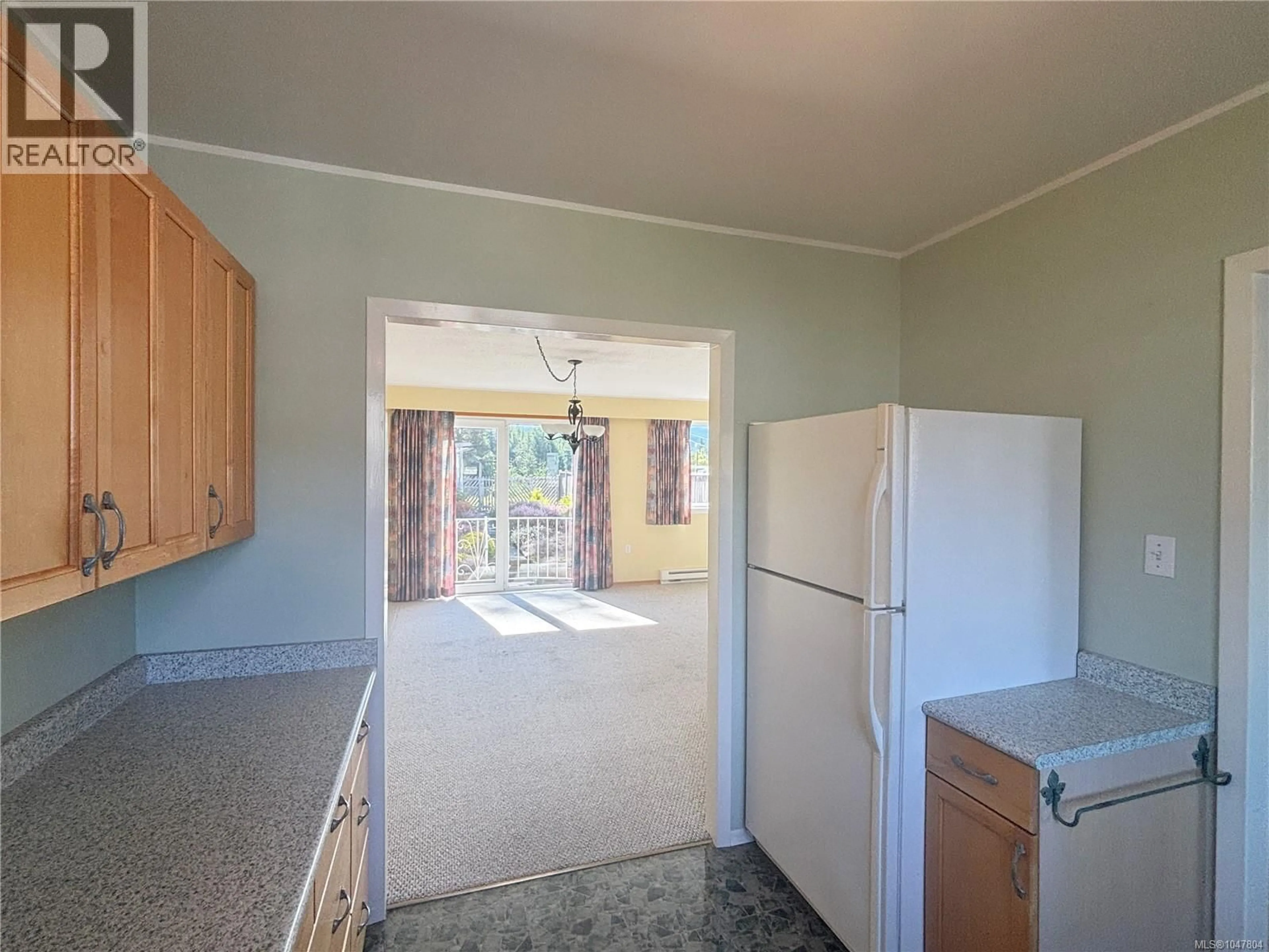 Standard kitchen, unknown for 504 MAQUINNA CRESCENT, Gold River British Columbia V0P1G0
