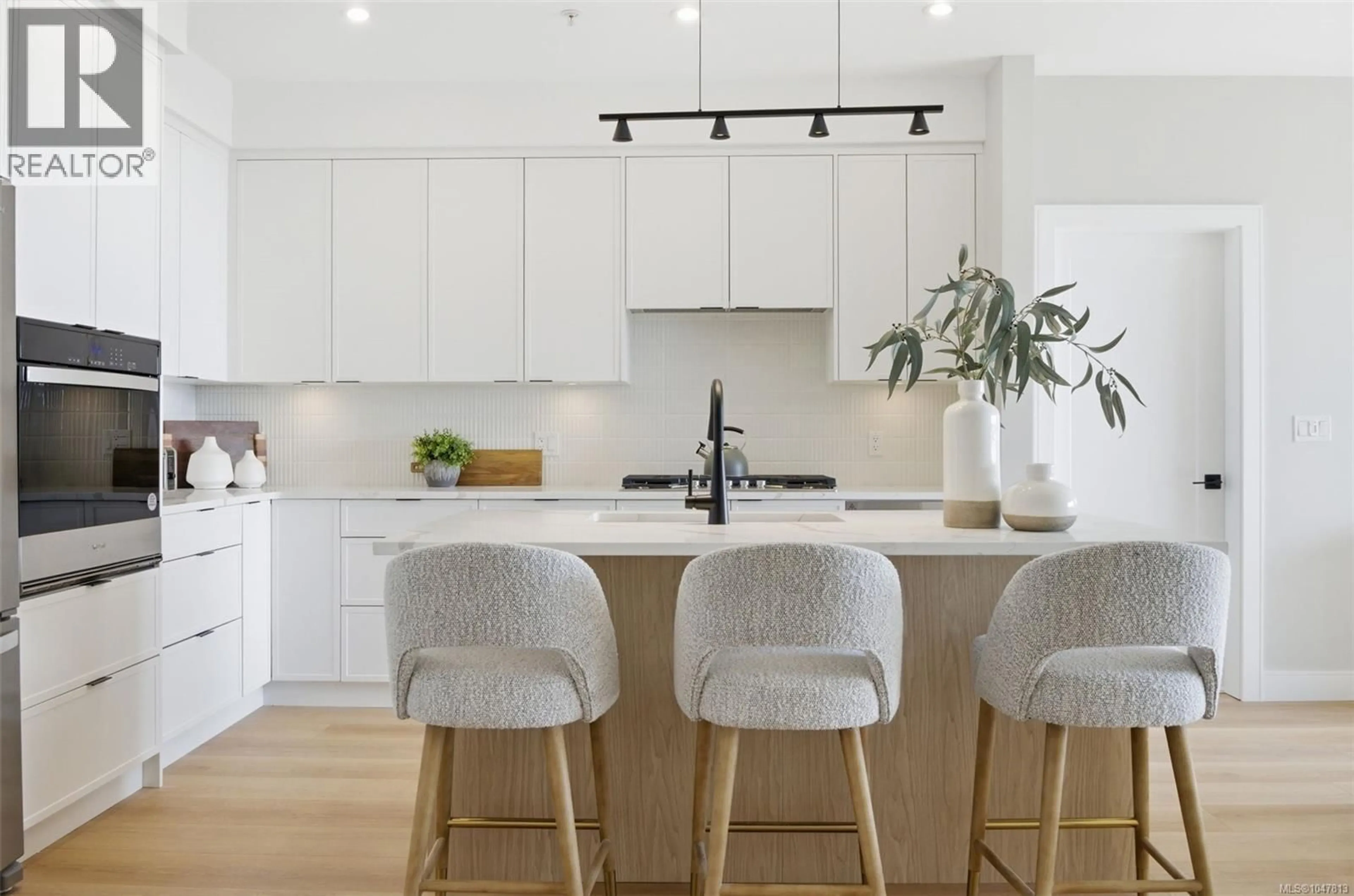 Contemporary kitchen, unknown for 401 - 1810 SELENITE PLACE, Langford British Columbia V9B7E2