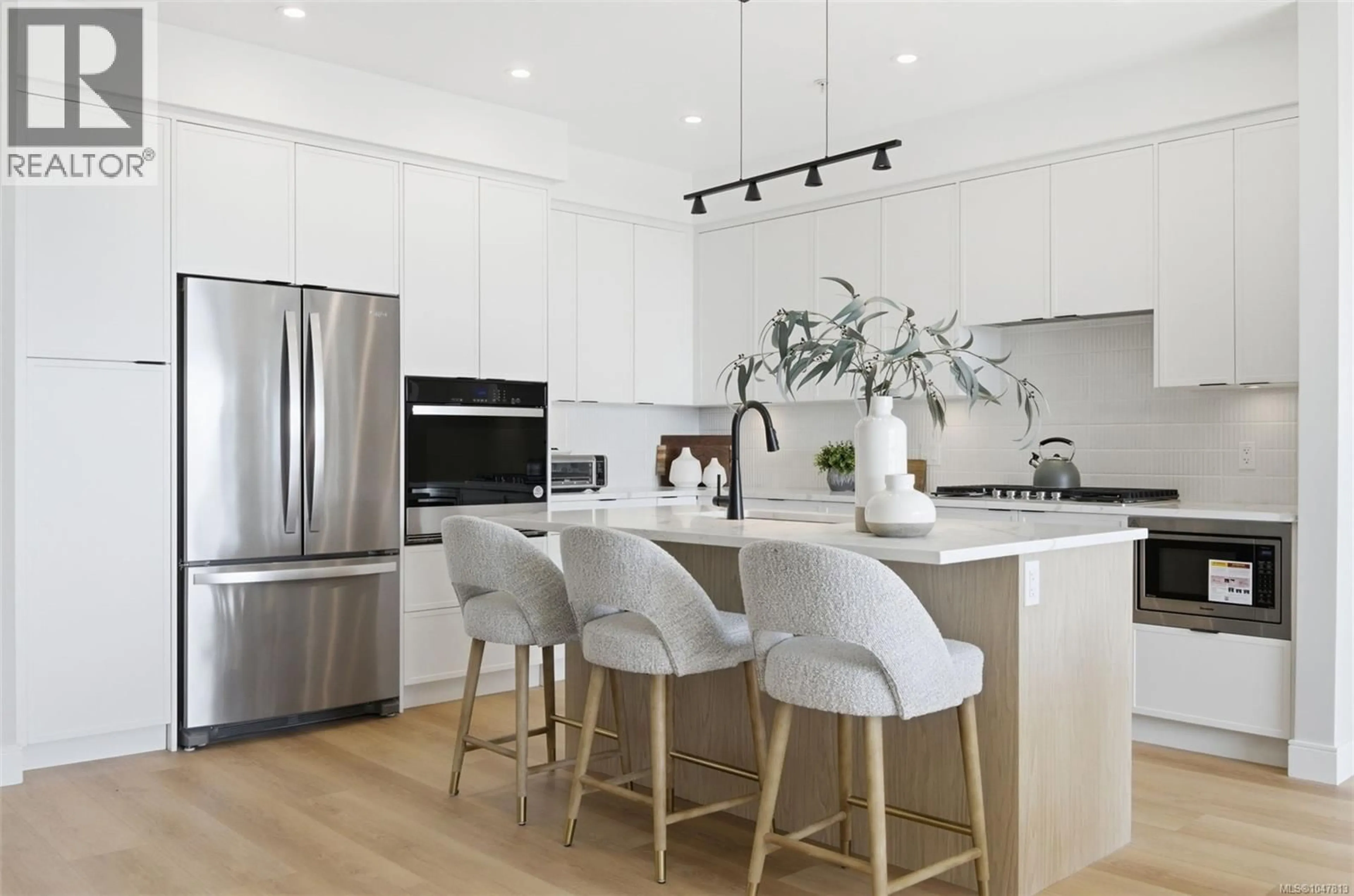 Contemporary kitchen, unknown for 401 - 1810 SELENITE PLACE, Langford British Columbia V9B7E2