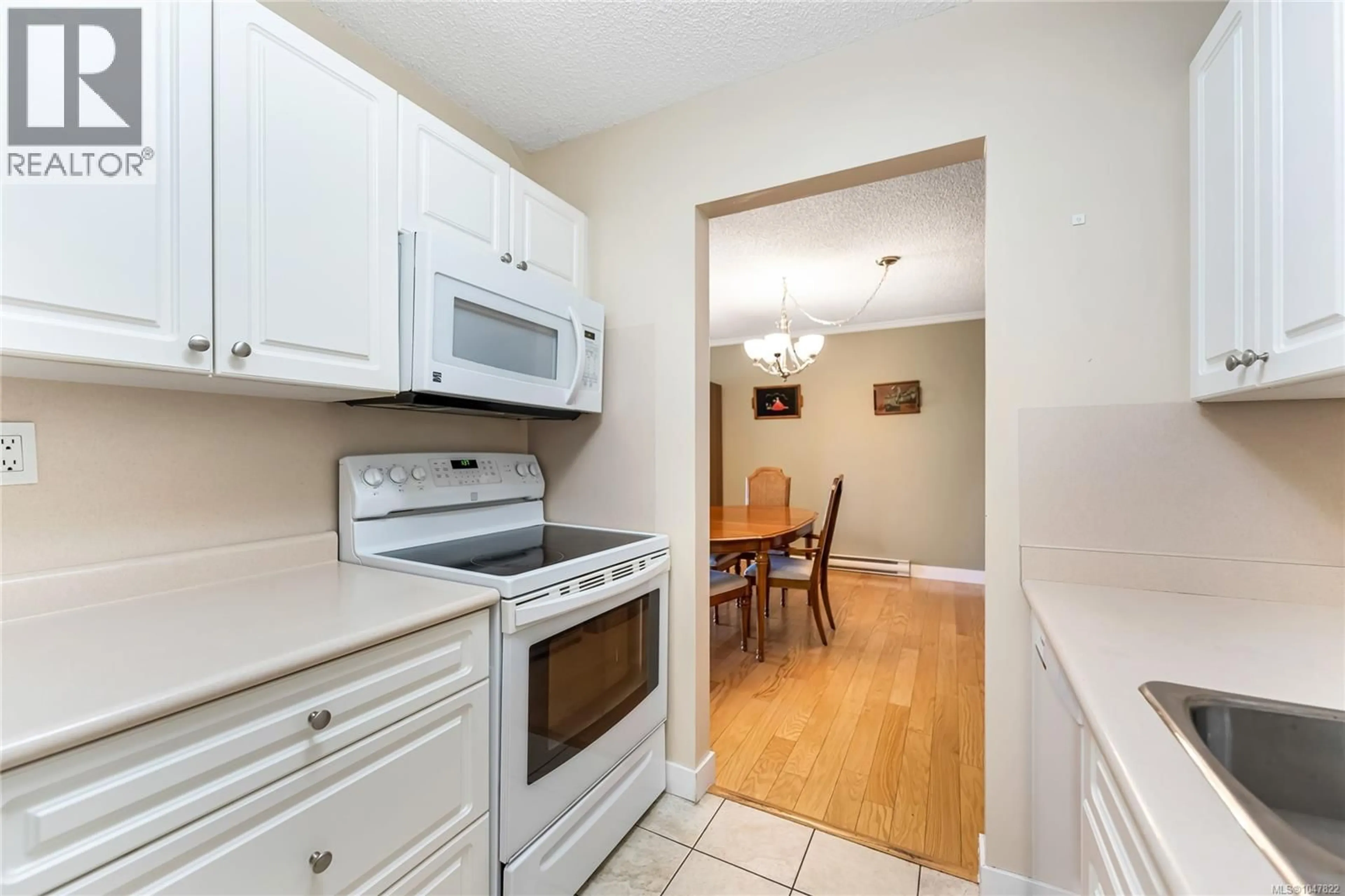 Standard kitchen, unknown for 407 - 2125 OAK BAY AVENUE, Oak Bay British Columbia V8R1E8