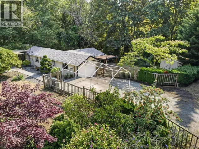 205 ATKINS ROAD, View Royal 2