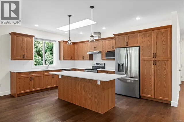 480 OAKDOWNE ROAD, Qualicum Beach 3