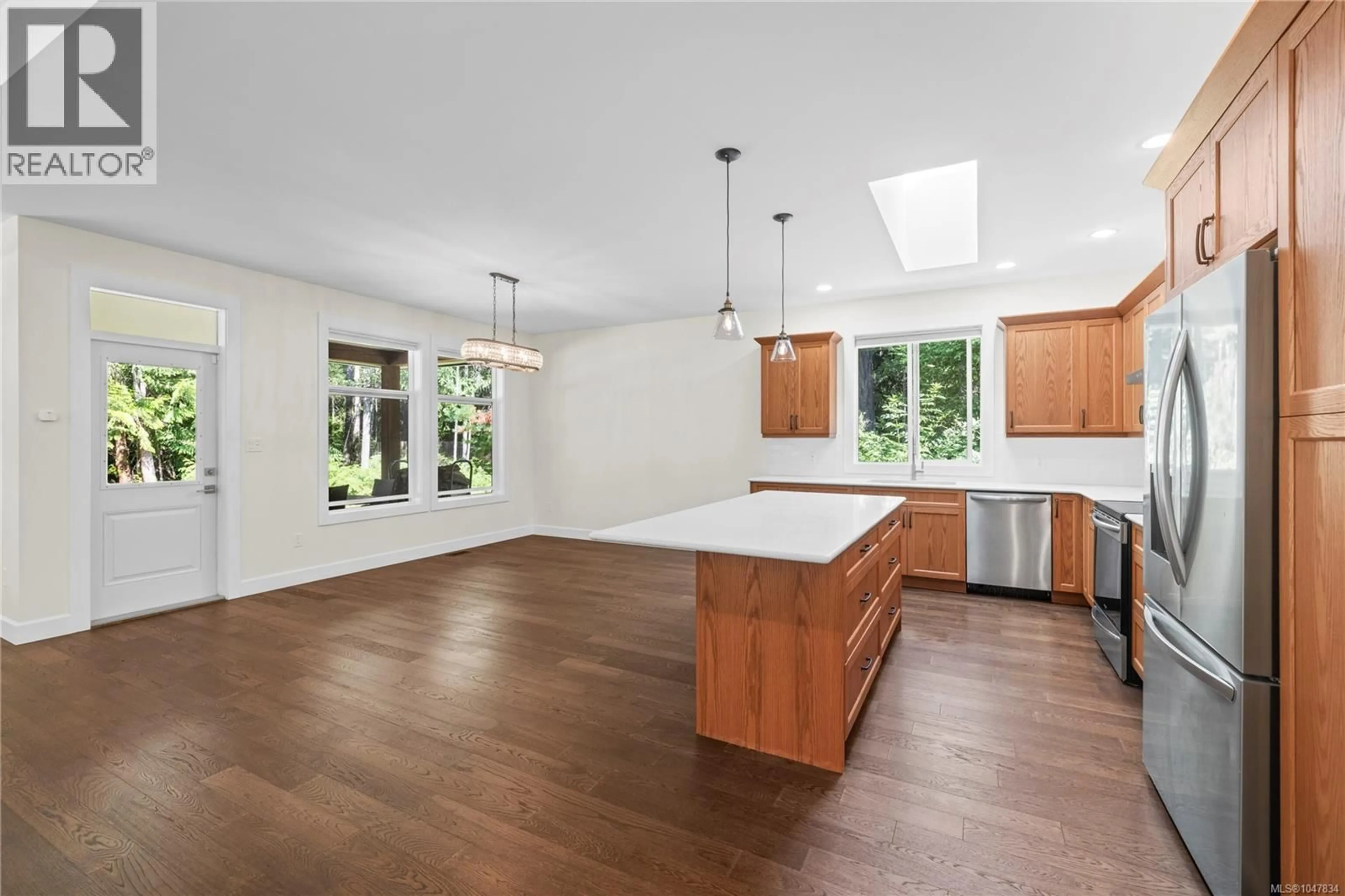 Open concept kitchen, unknown for 480 OAKDOWNE ROAD, Qualicum Beach British Columbia V9K2G1