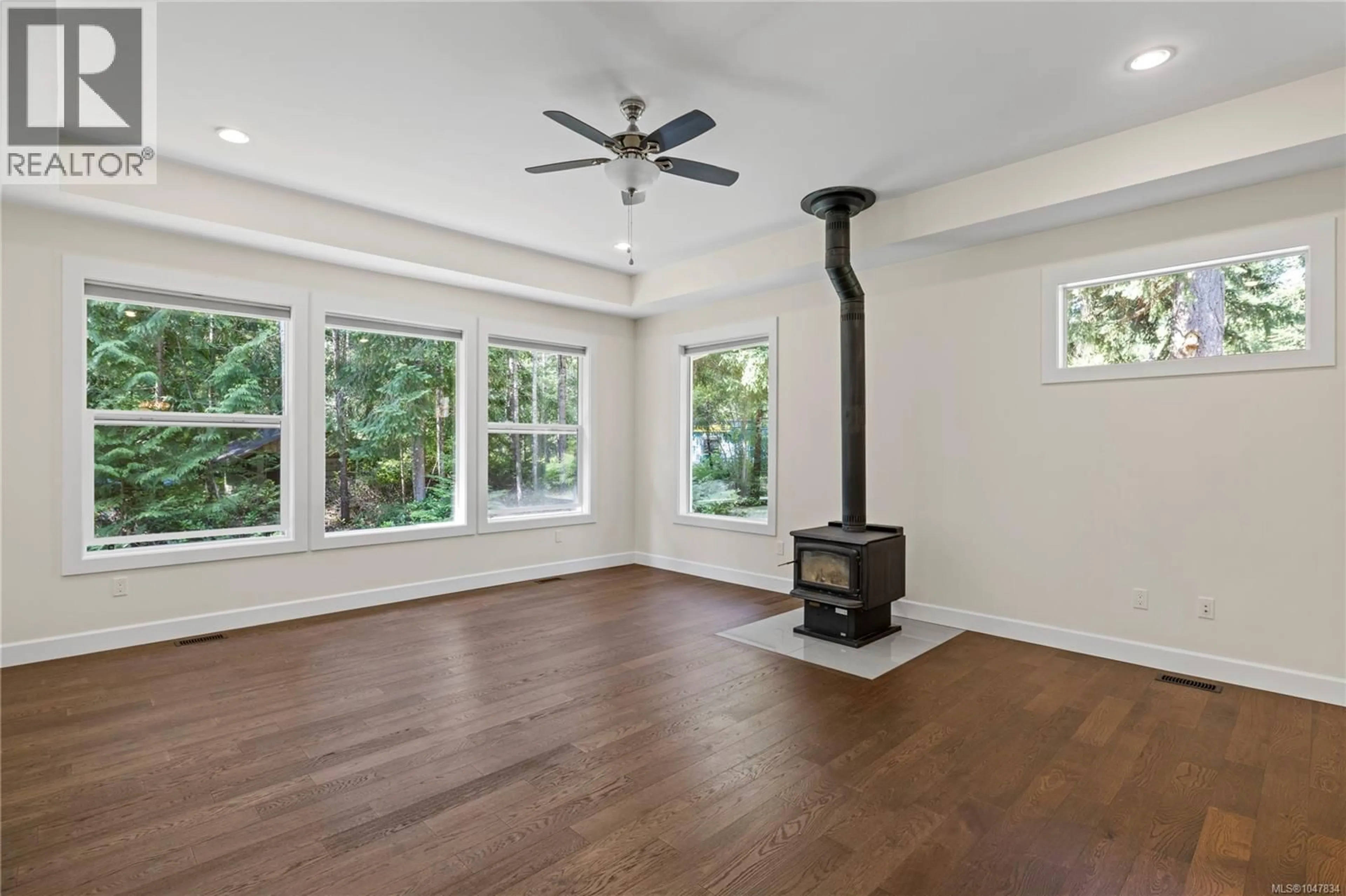 A pic of a room for 480 OAKDOWNE ROAD, Qualicum Beach British Columbia V9K2G1