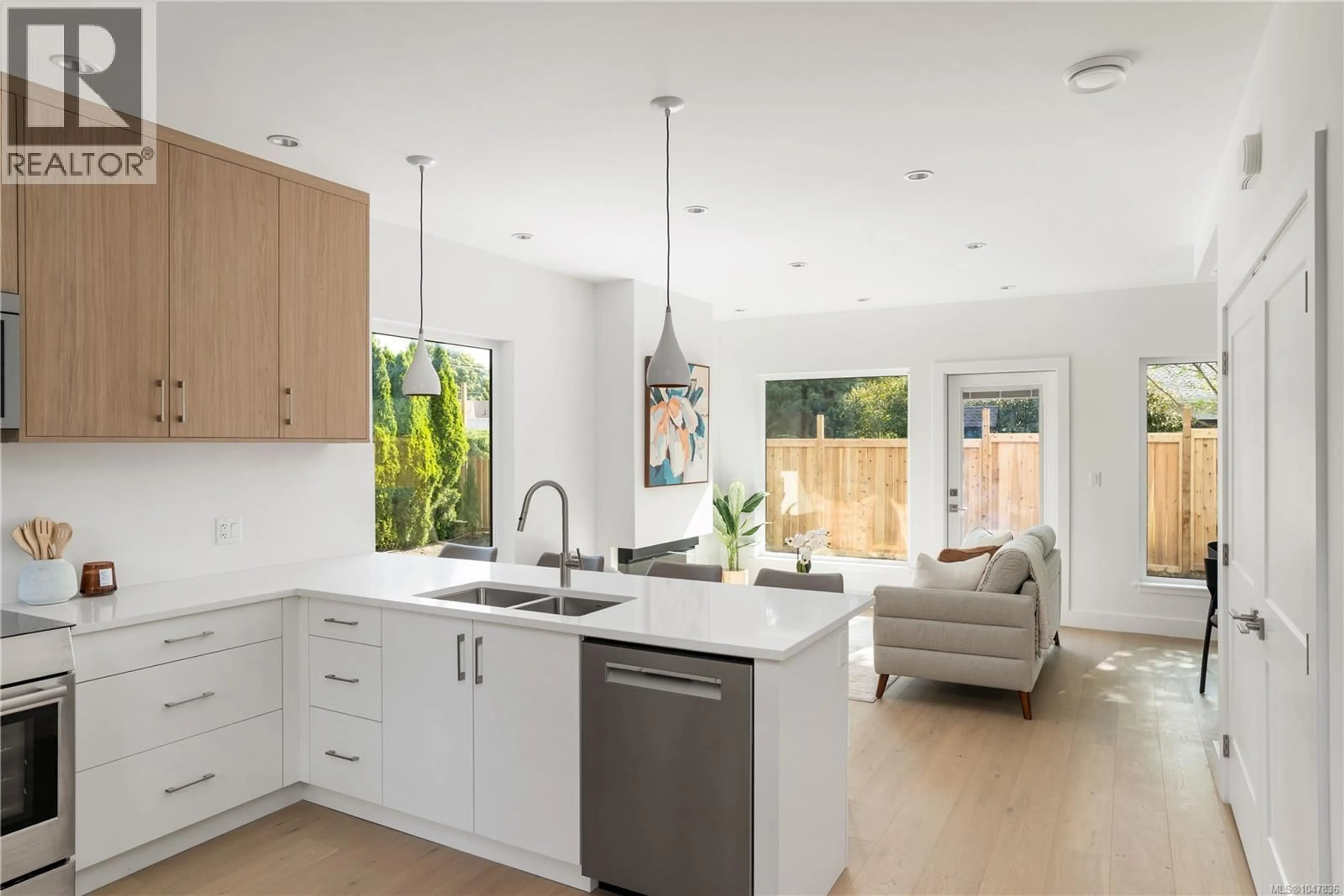 Contemporary kitchen, ceramic/tile floor for 4 - 2118 PENTLAND ROAD, Oak Bay British Columbia V8S2W4