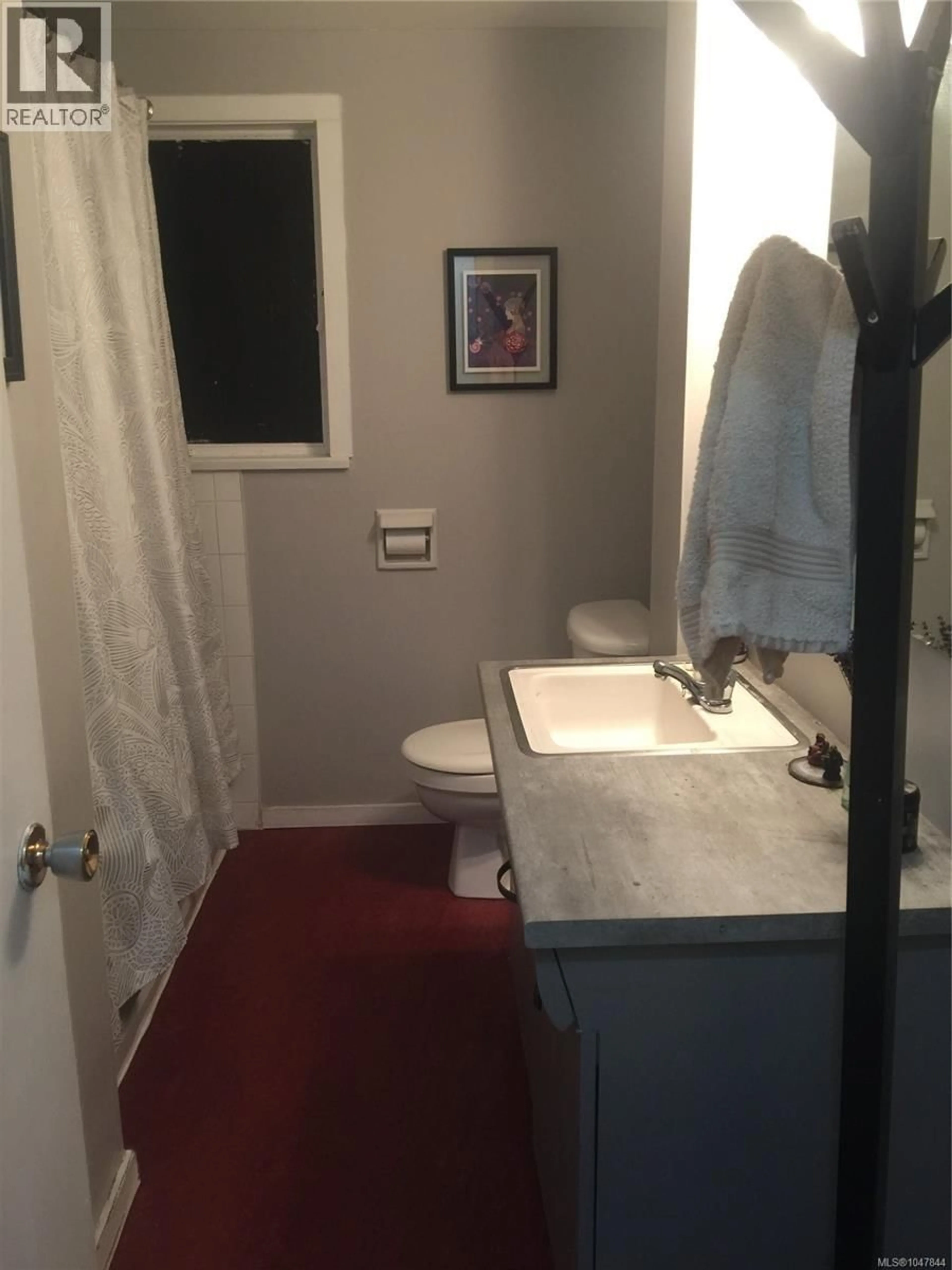 Standard bathroom, unknown for 1618 RICHARDSON STREET, Victoria British Columbia V8S1R4